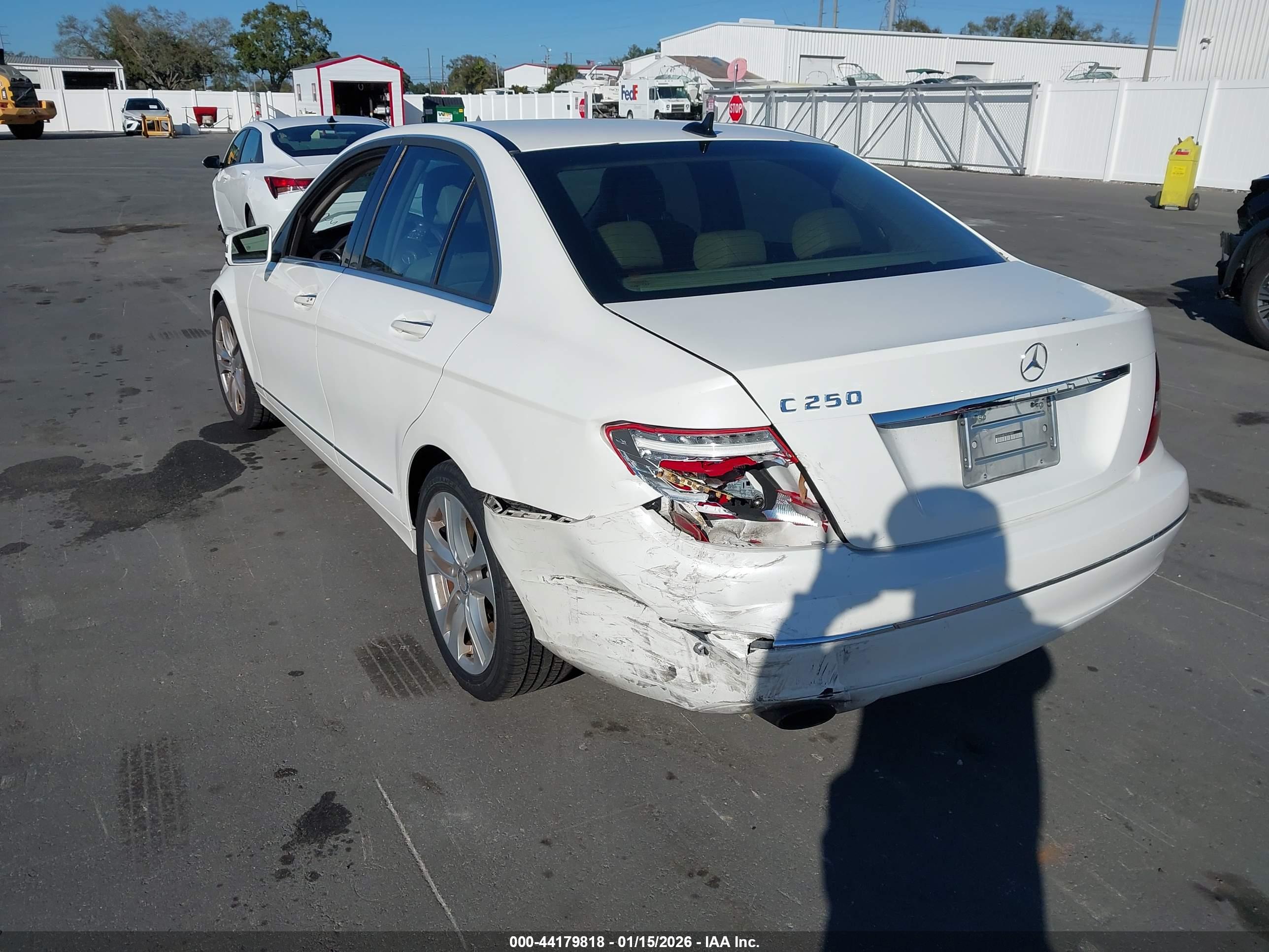 MERCEDES-BENZ C image 3