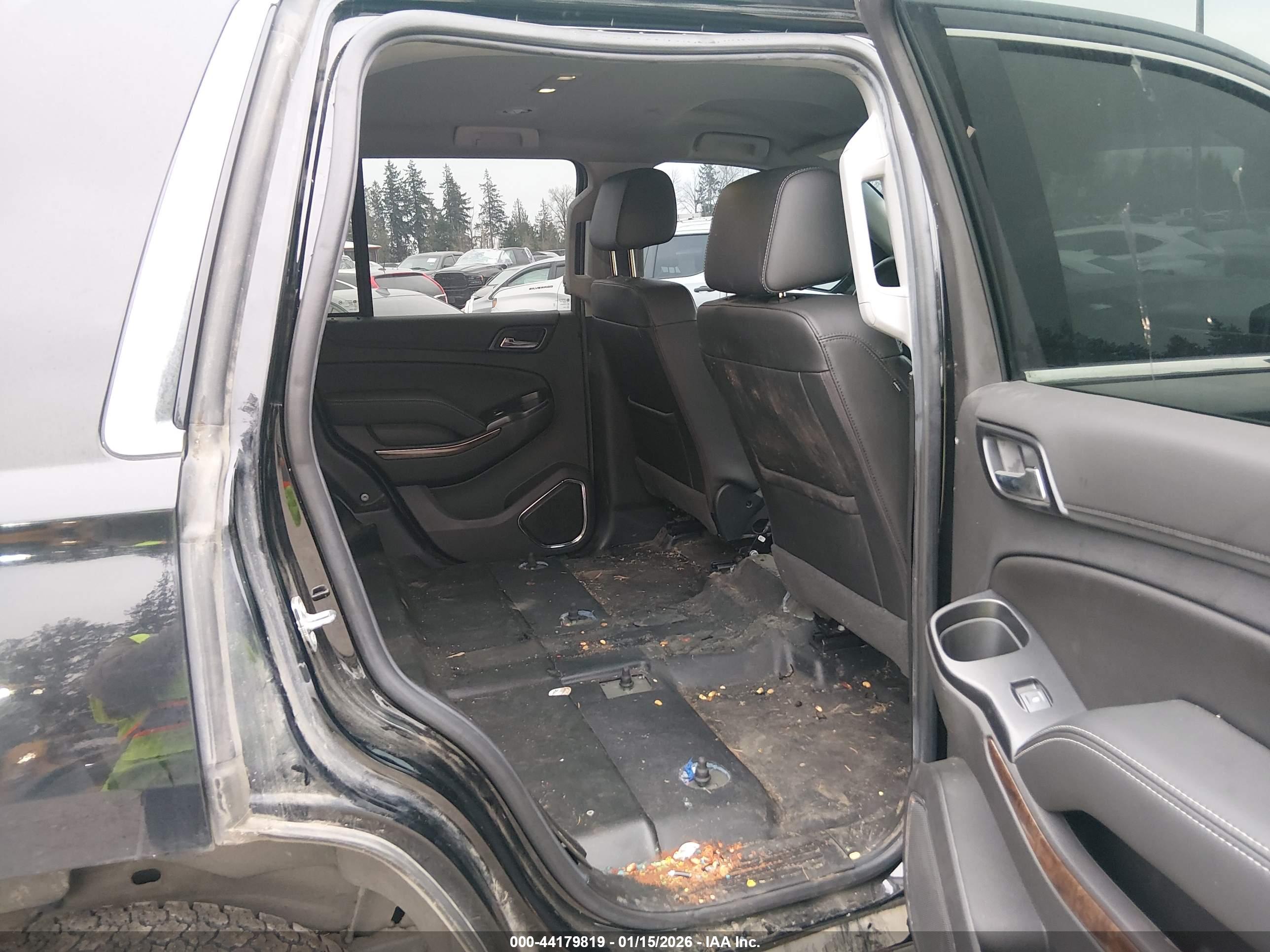 CHEVROLET TAHOE image 8