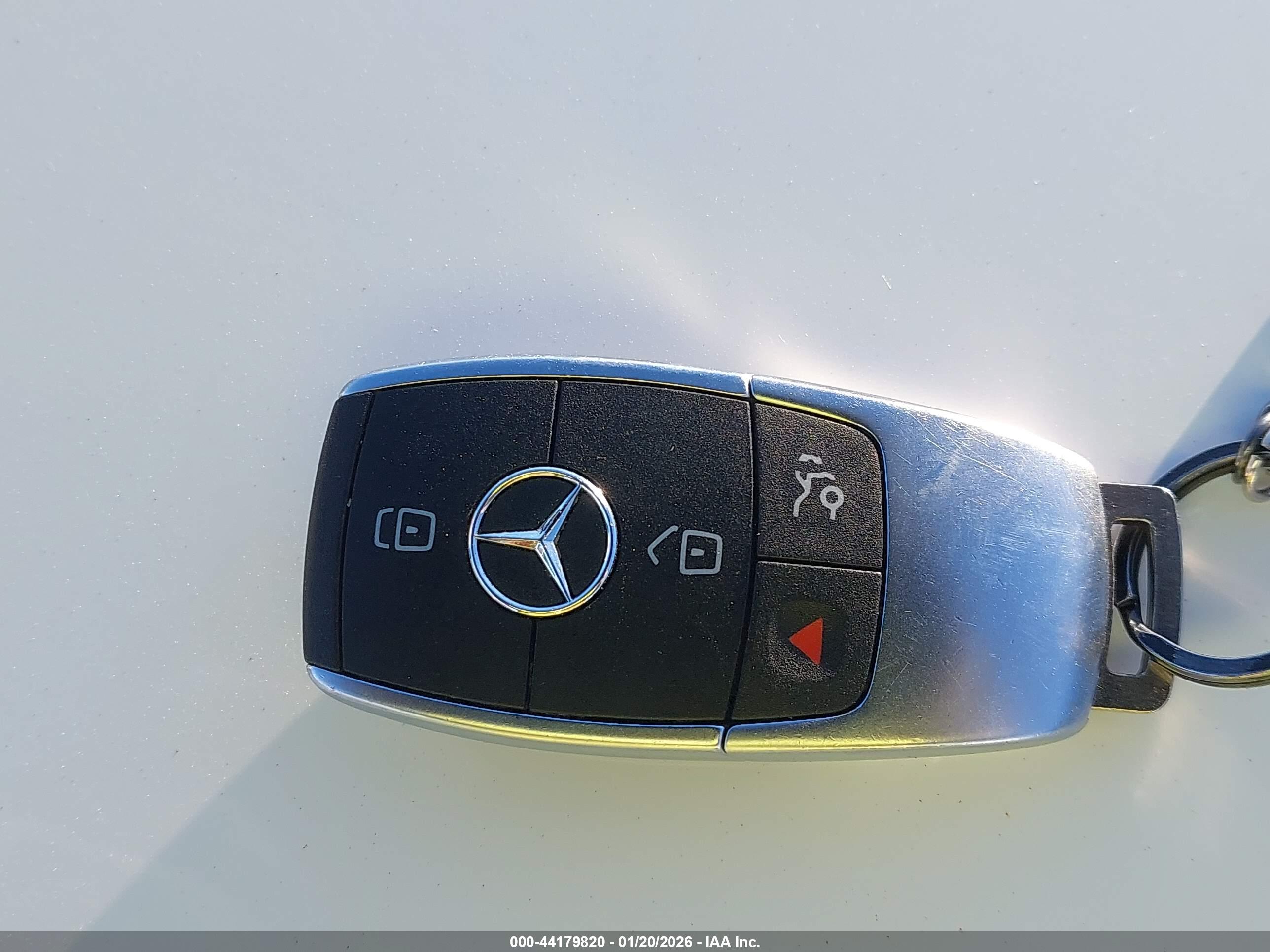 MERCEDES-BENZ C image 11