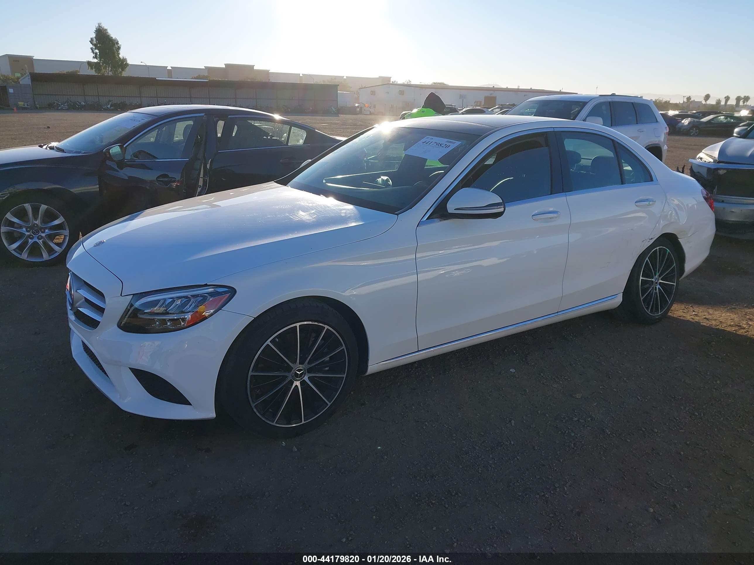 MERCEDES-BENZ C image 2