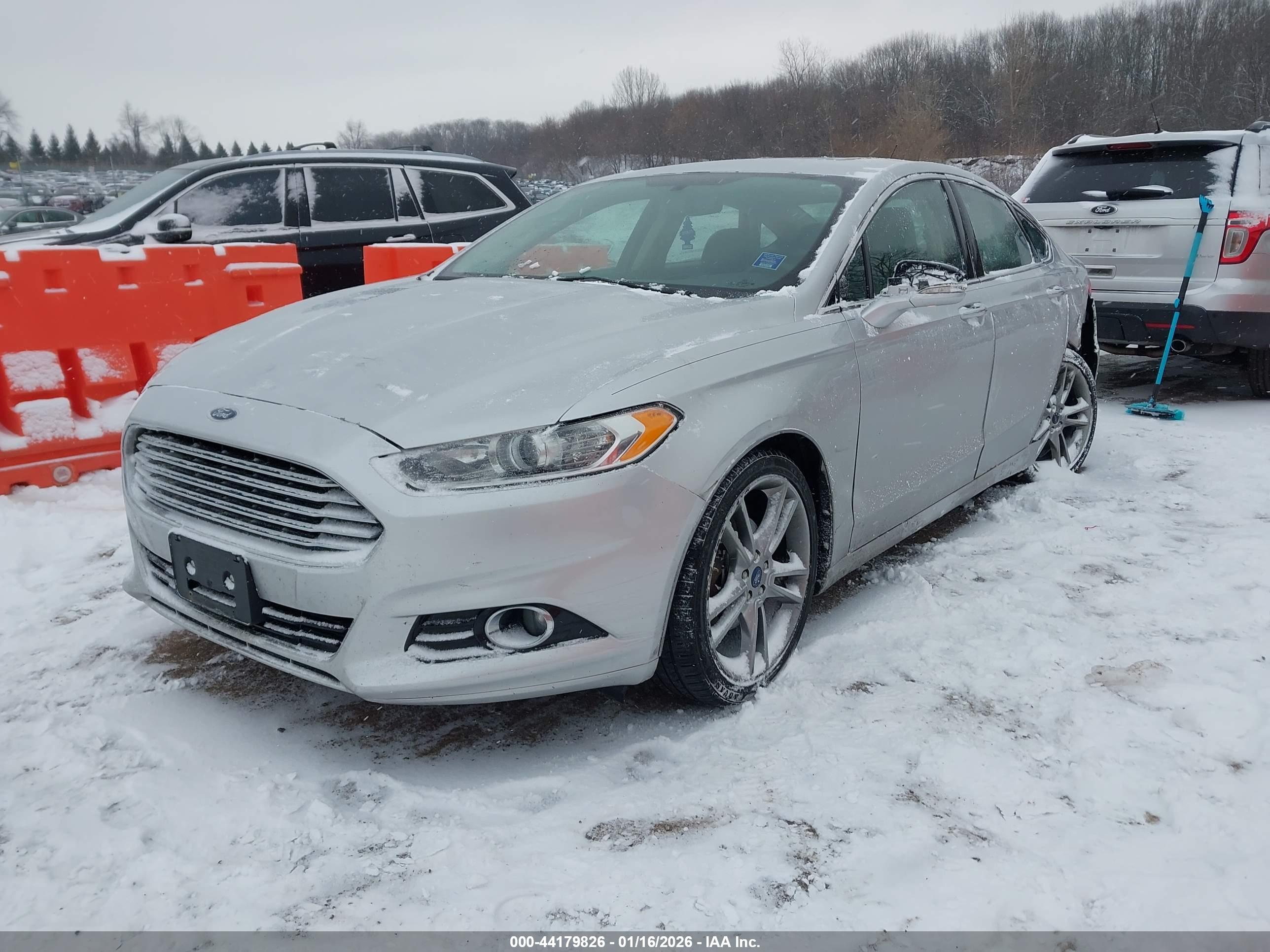 FORD FUSION image 2