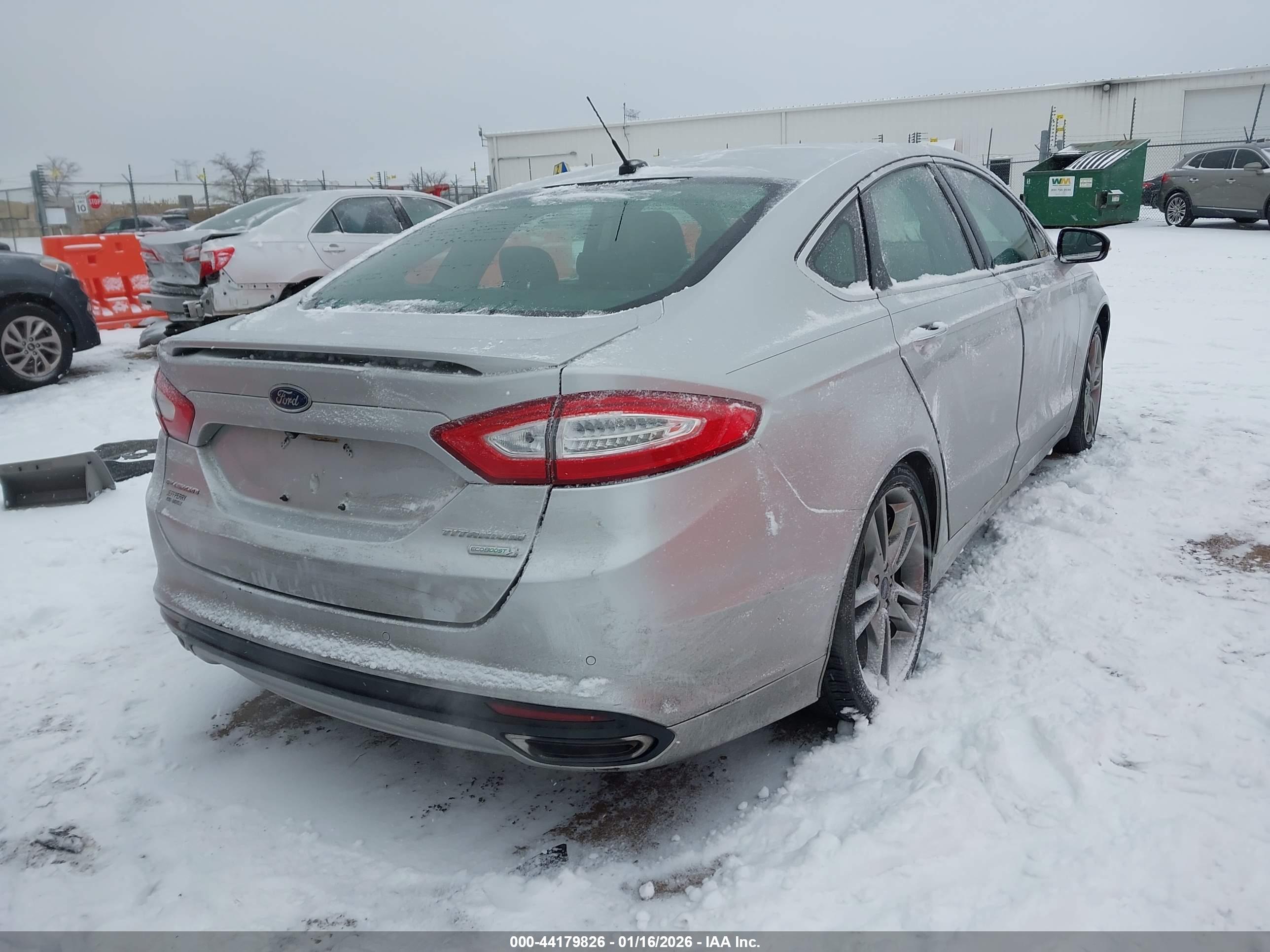 FORD FUSION image 4
