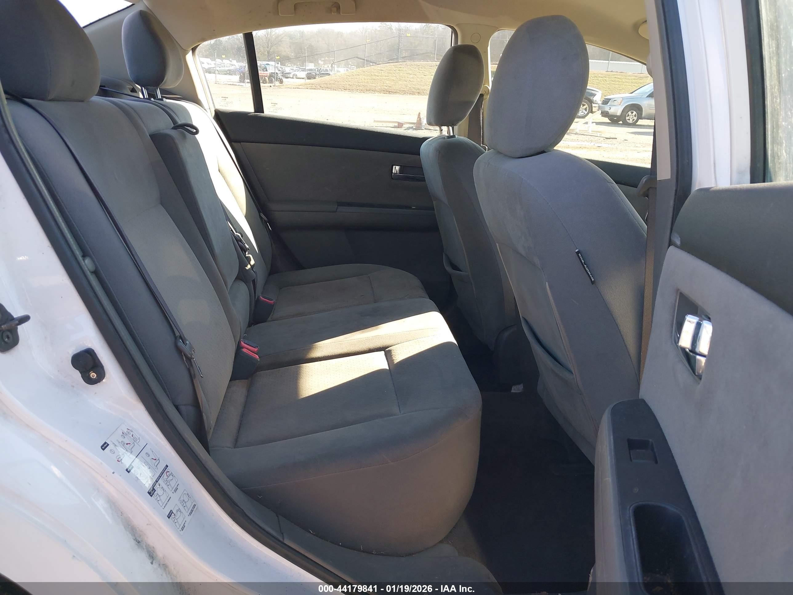 NISSAN SENTRA image 8