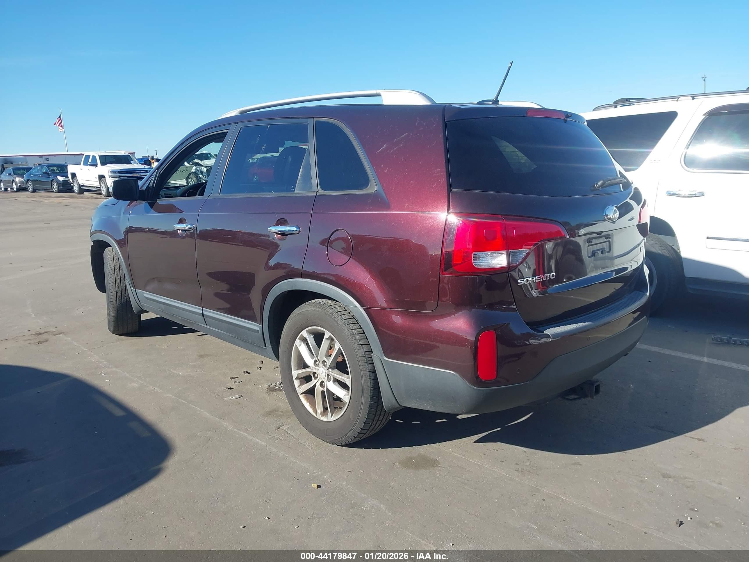 KIA SORENTO image 3