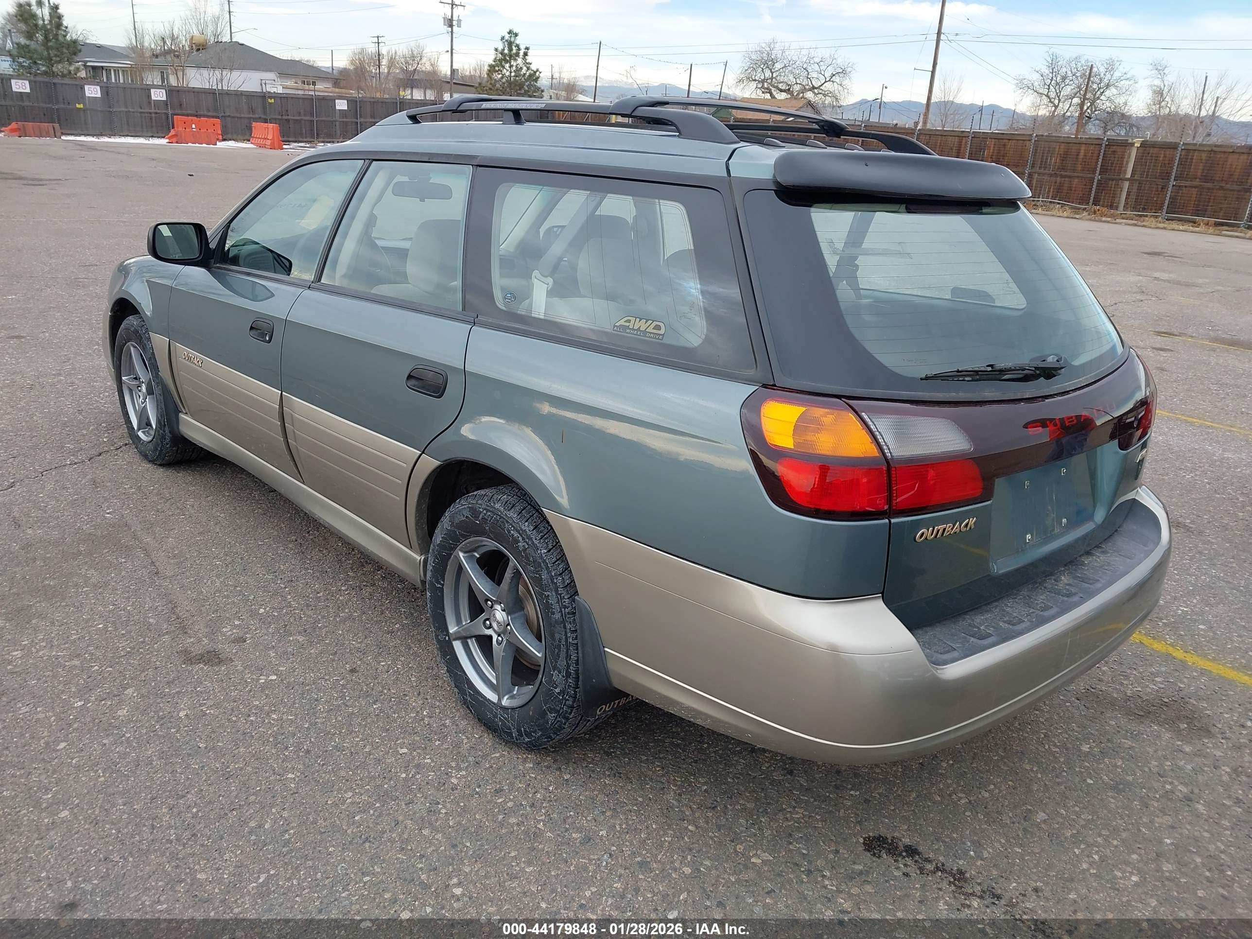 SUBARU OUTBACK image 3
