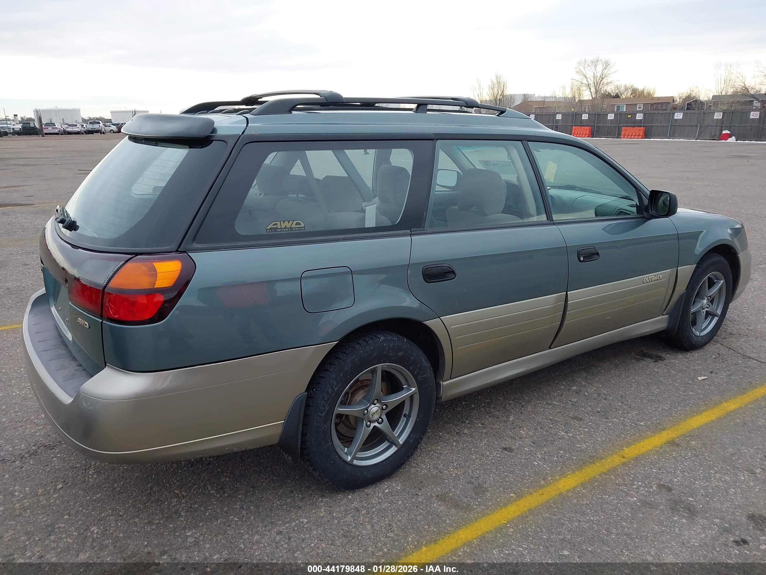 SUBARU OUTBACK image 4