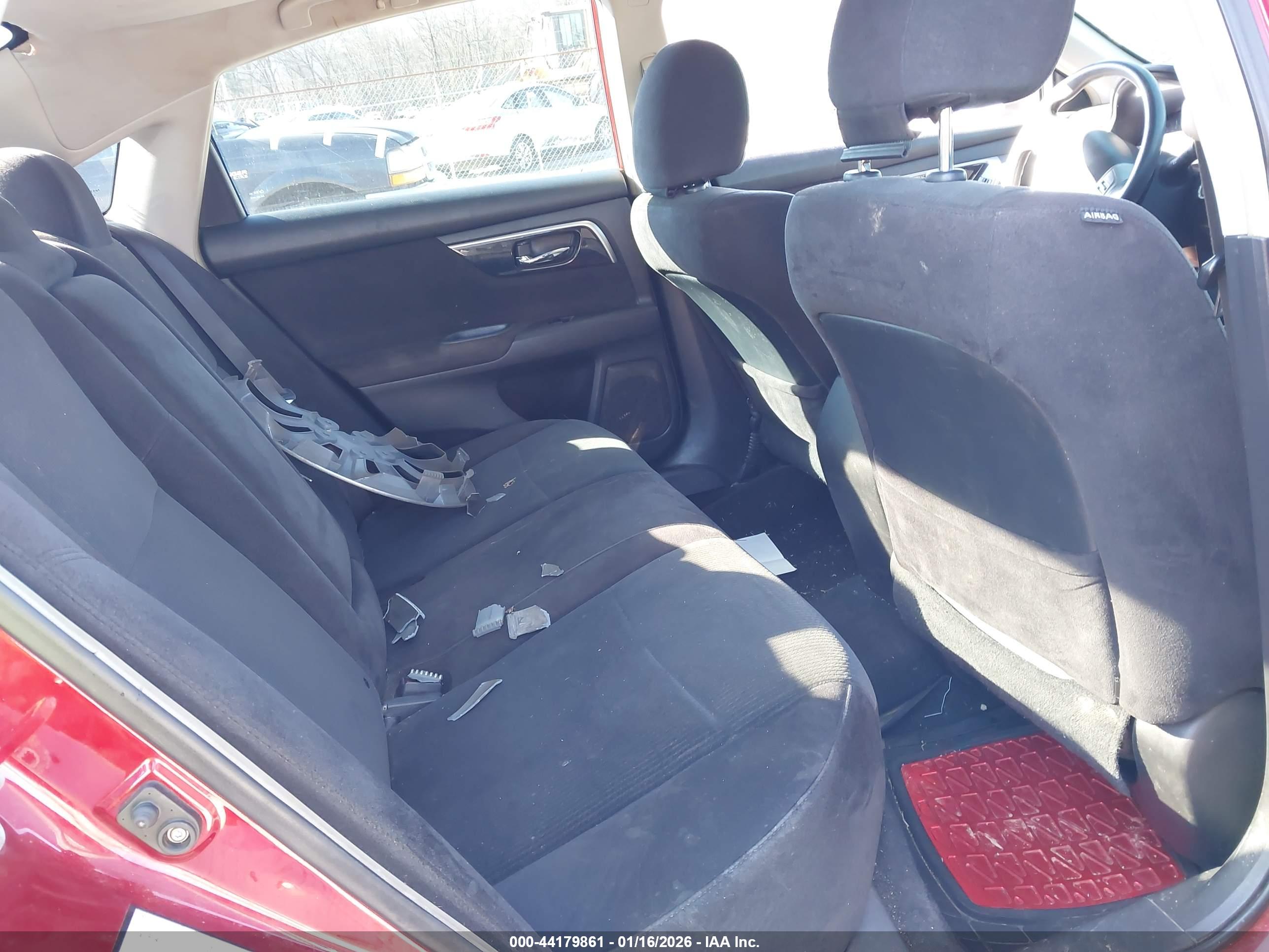 NISSAN ALTIMA image 8