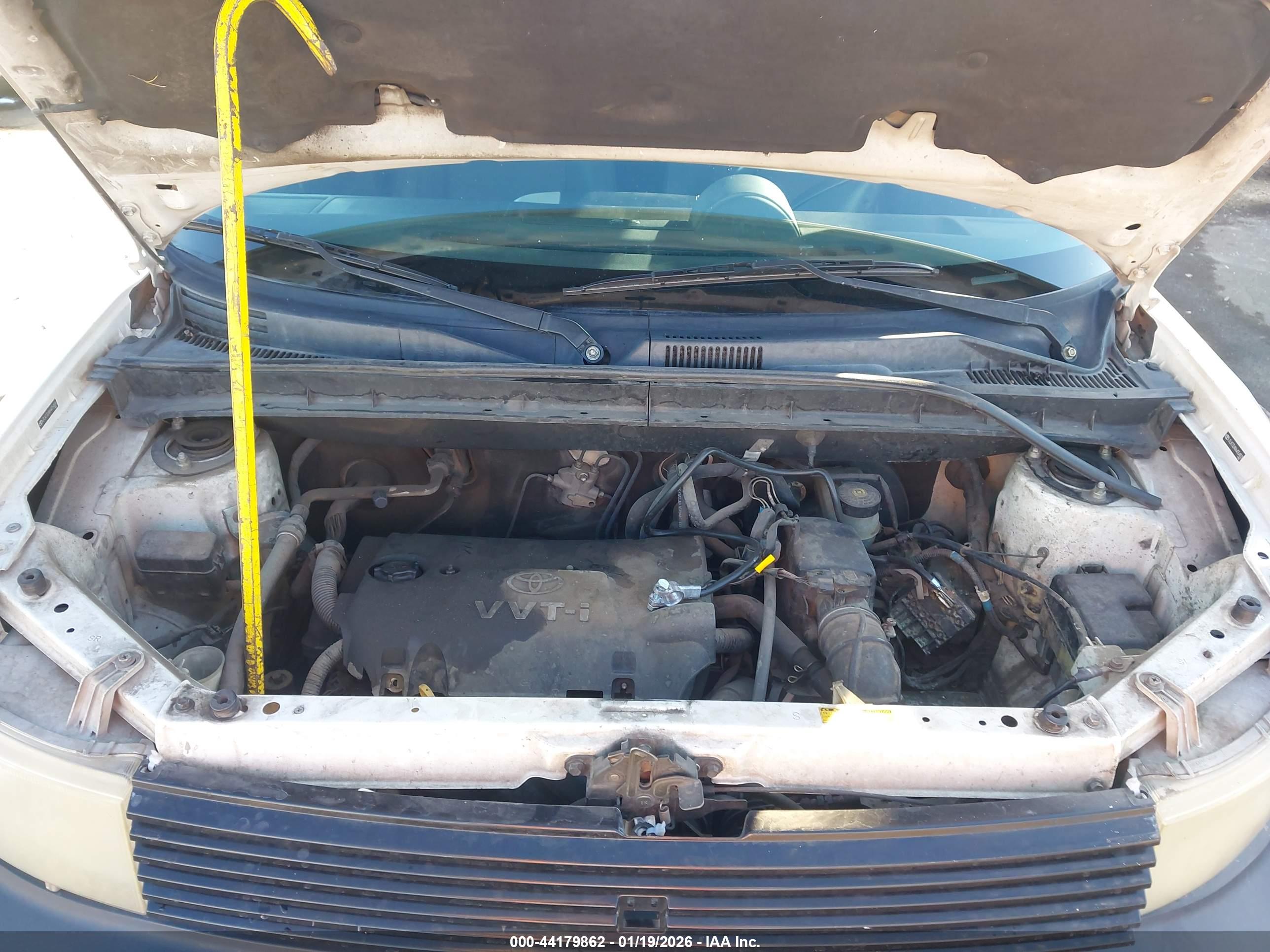 SCION XB image 10