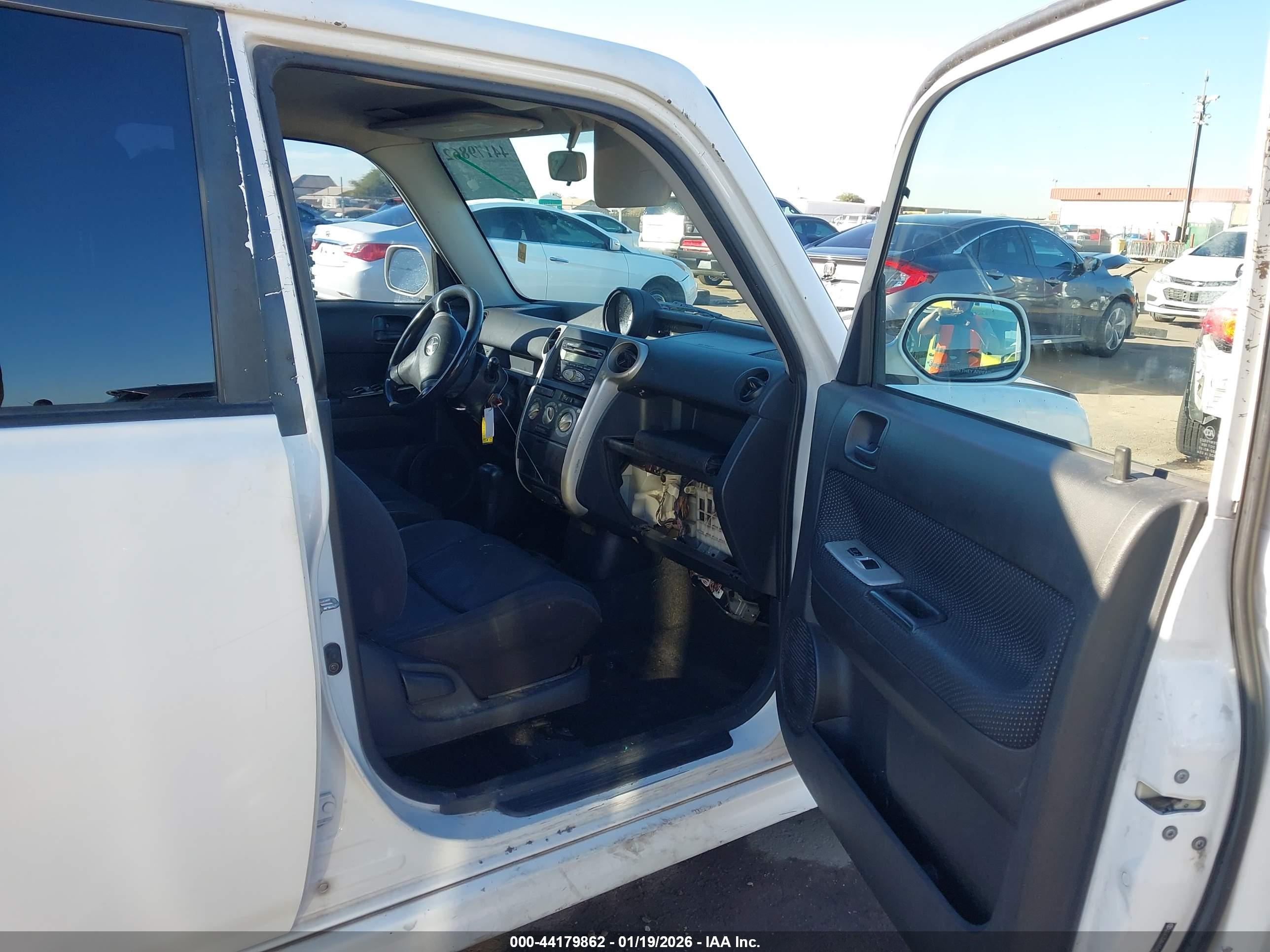 SCION XB image 5