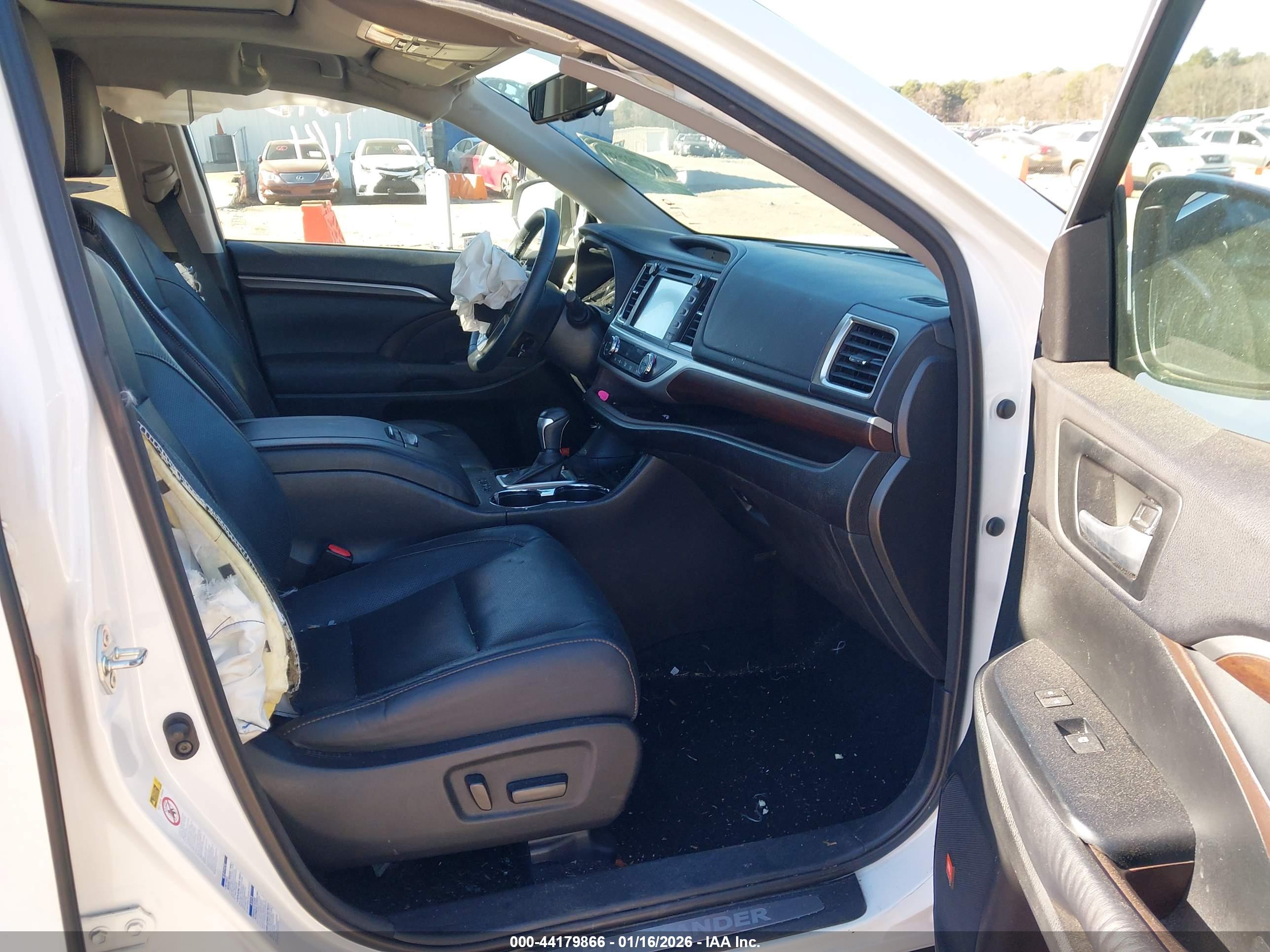 TOYOTA HIGHLANDER image 5