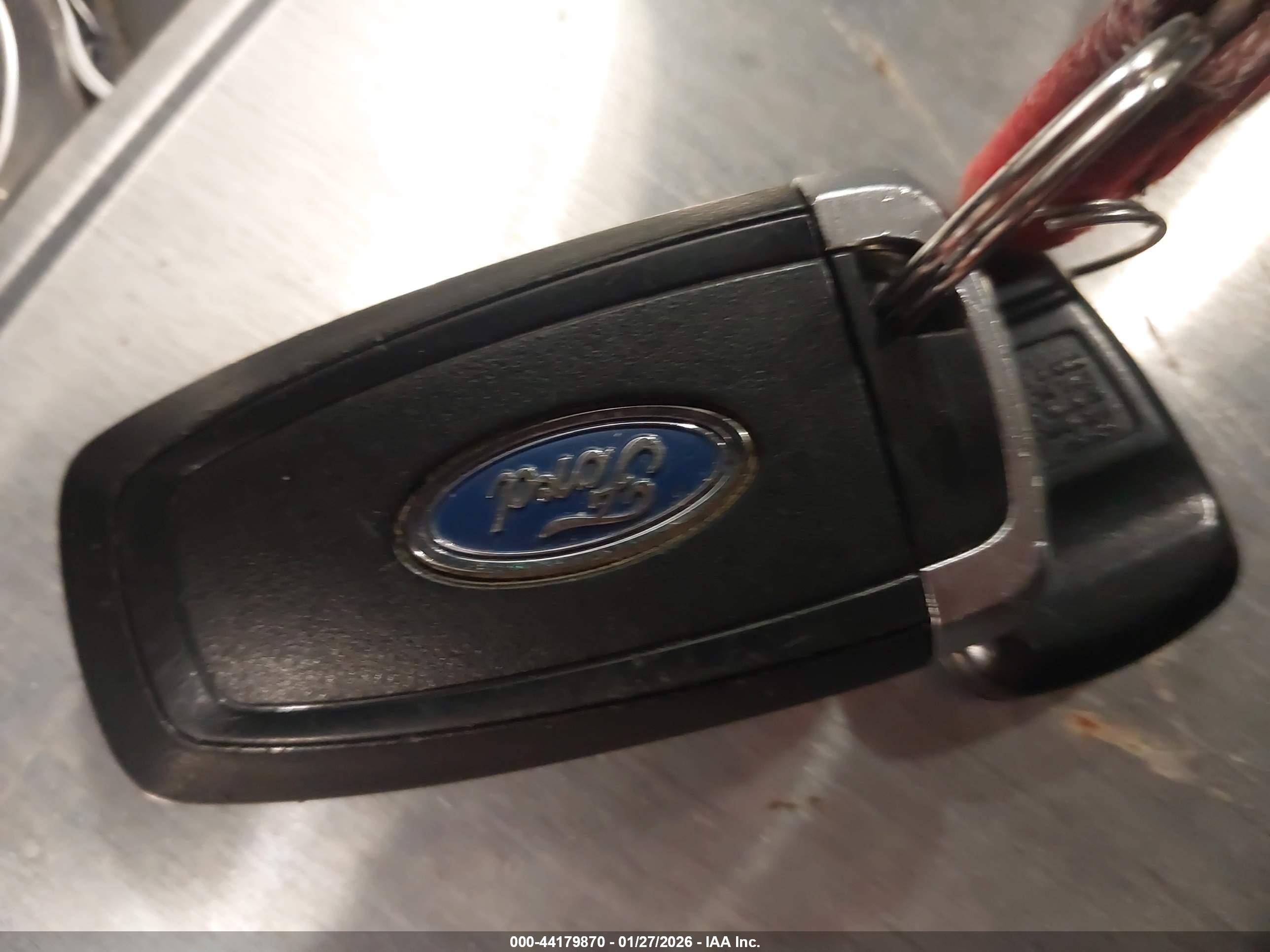 FORD FUSION image 11