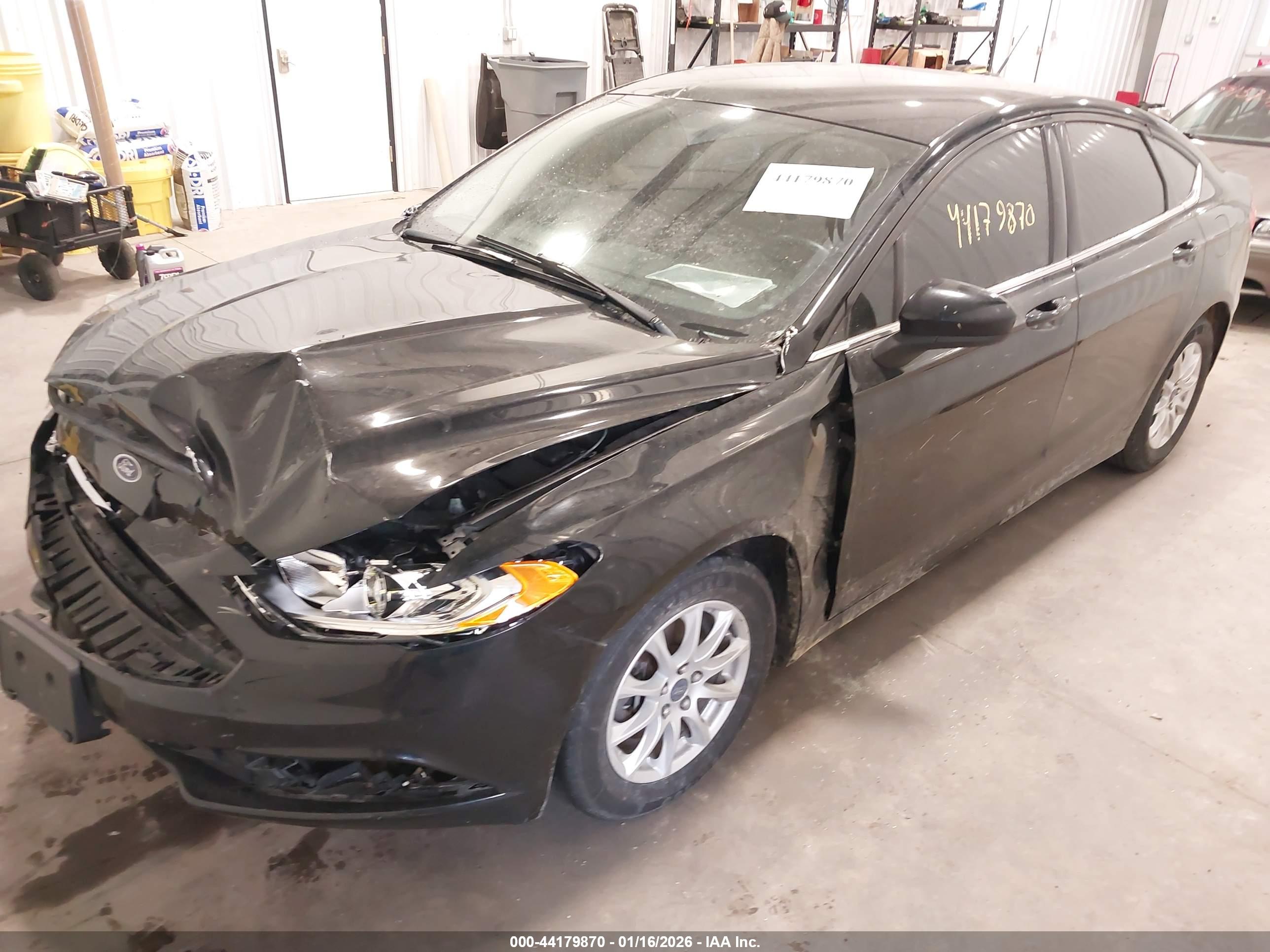 FORD FUSION image 2