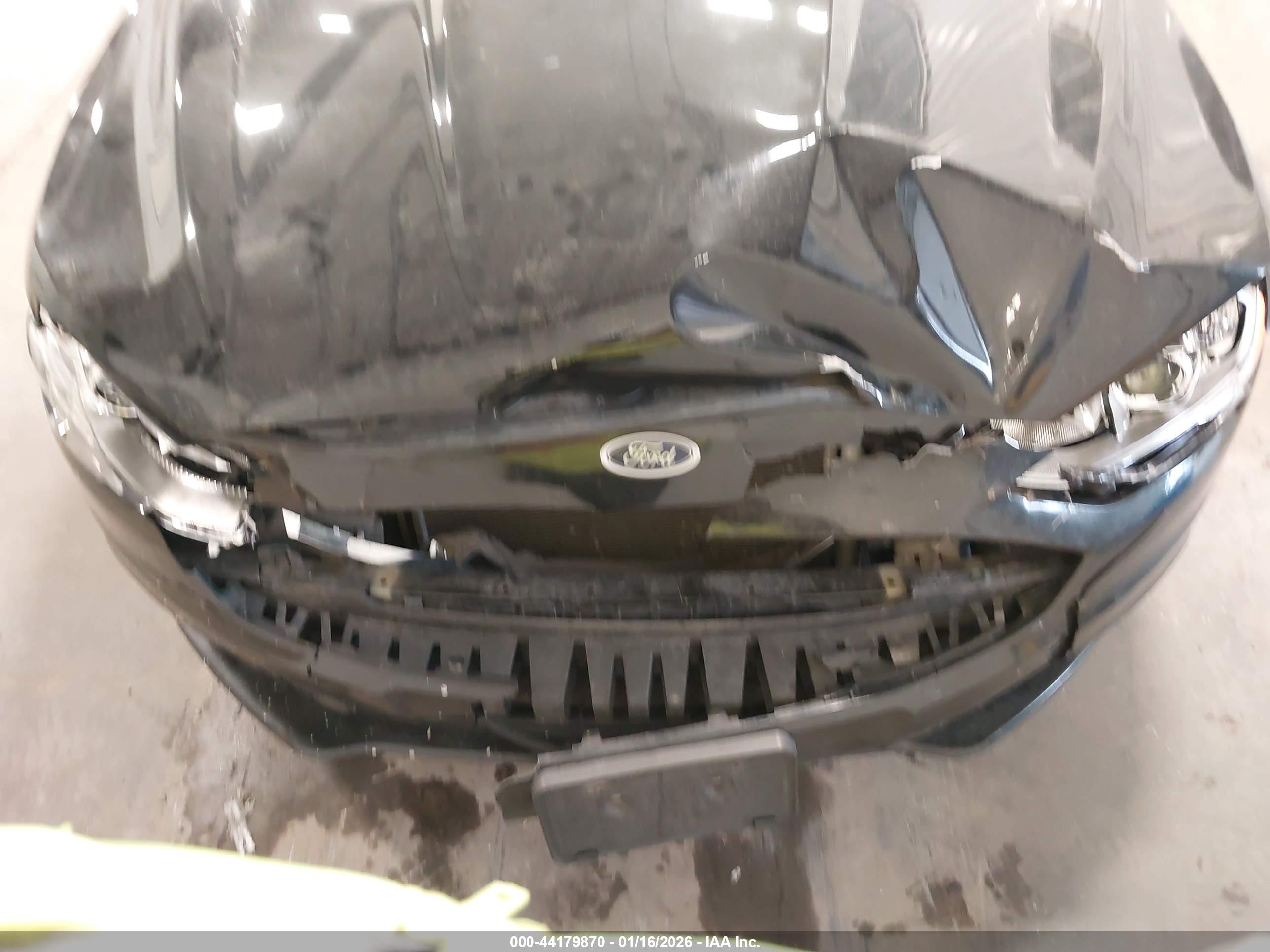FORD FUSION image 6