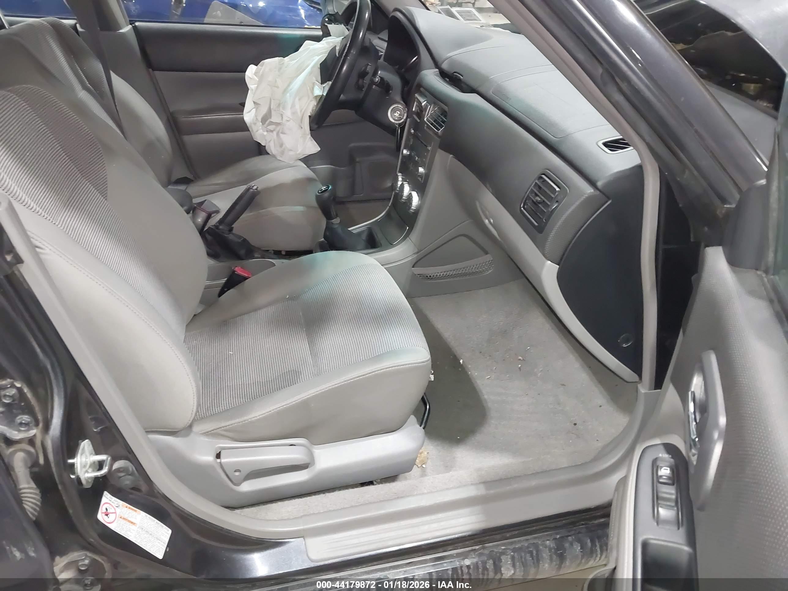 SUBARU FORESTER image 5