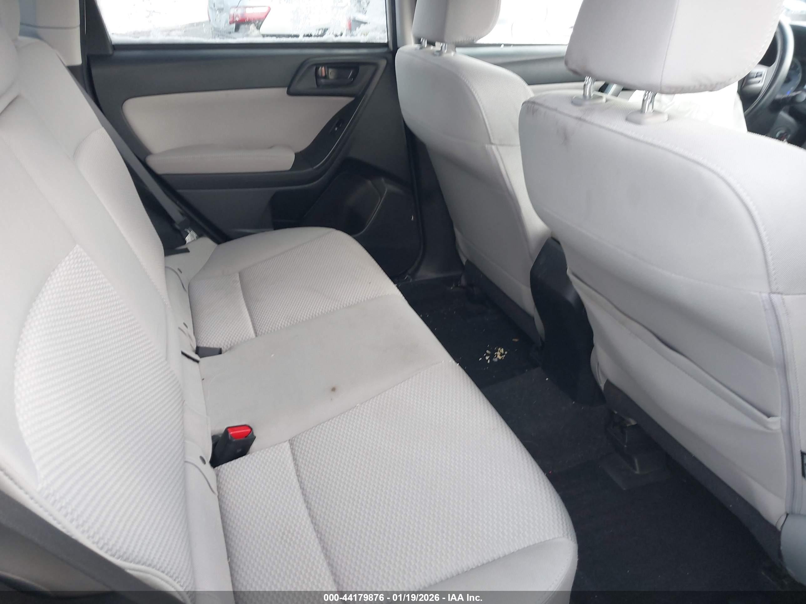 SUBARU FORESTER image 8