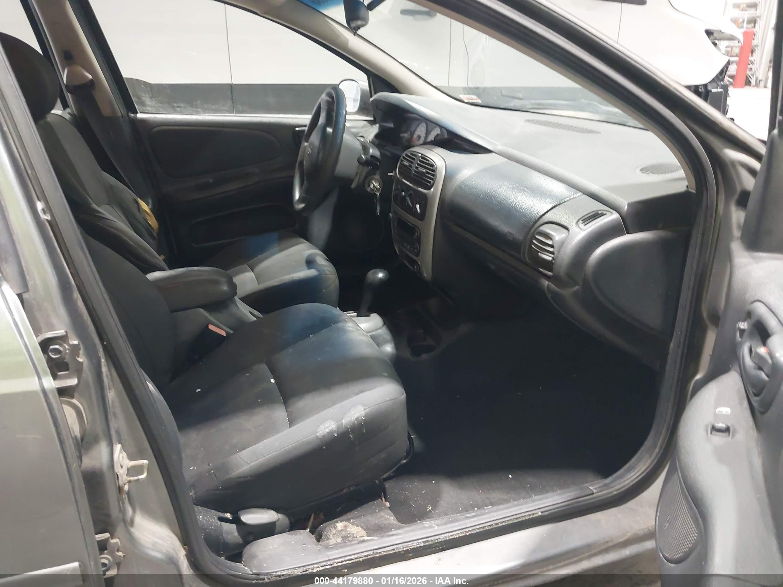 DODGE NEON image 5