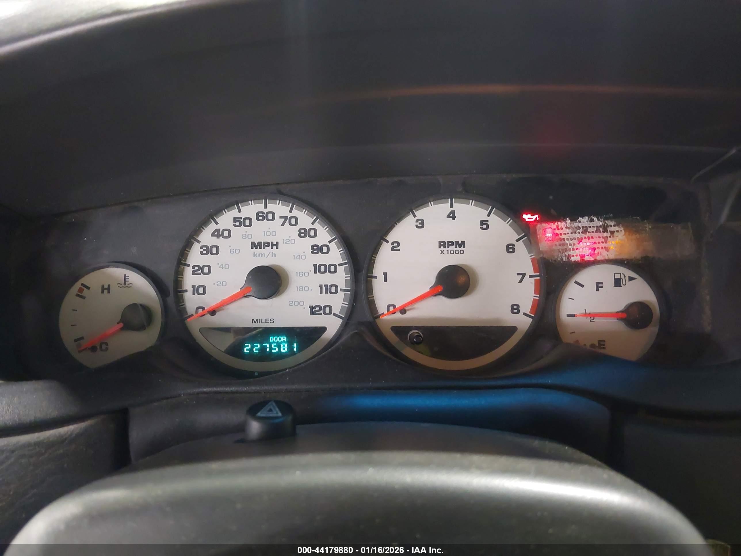 DODGE NEON image 7