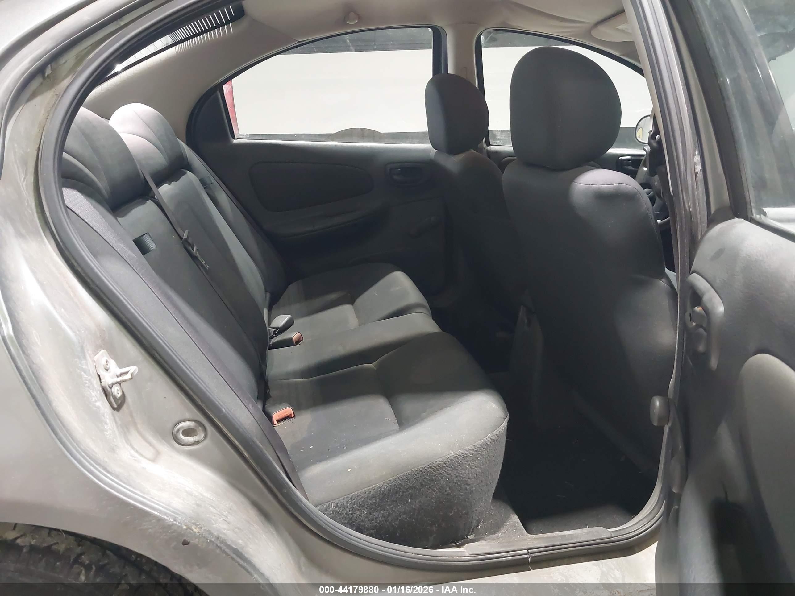 DODGE NEON image 8