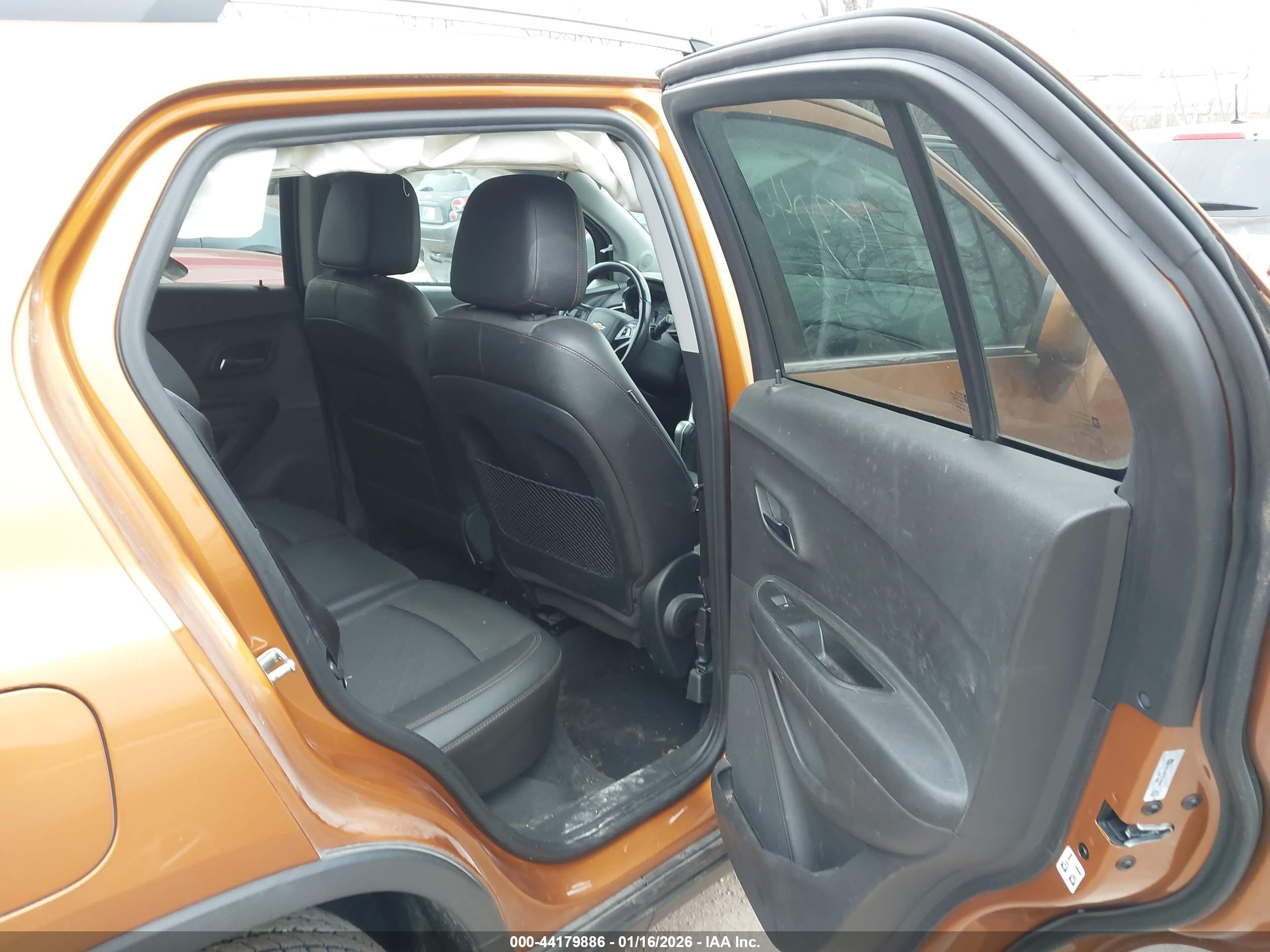 CHEVROLET TRAX image 8