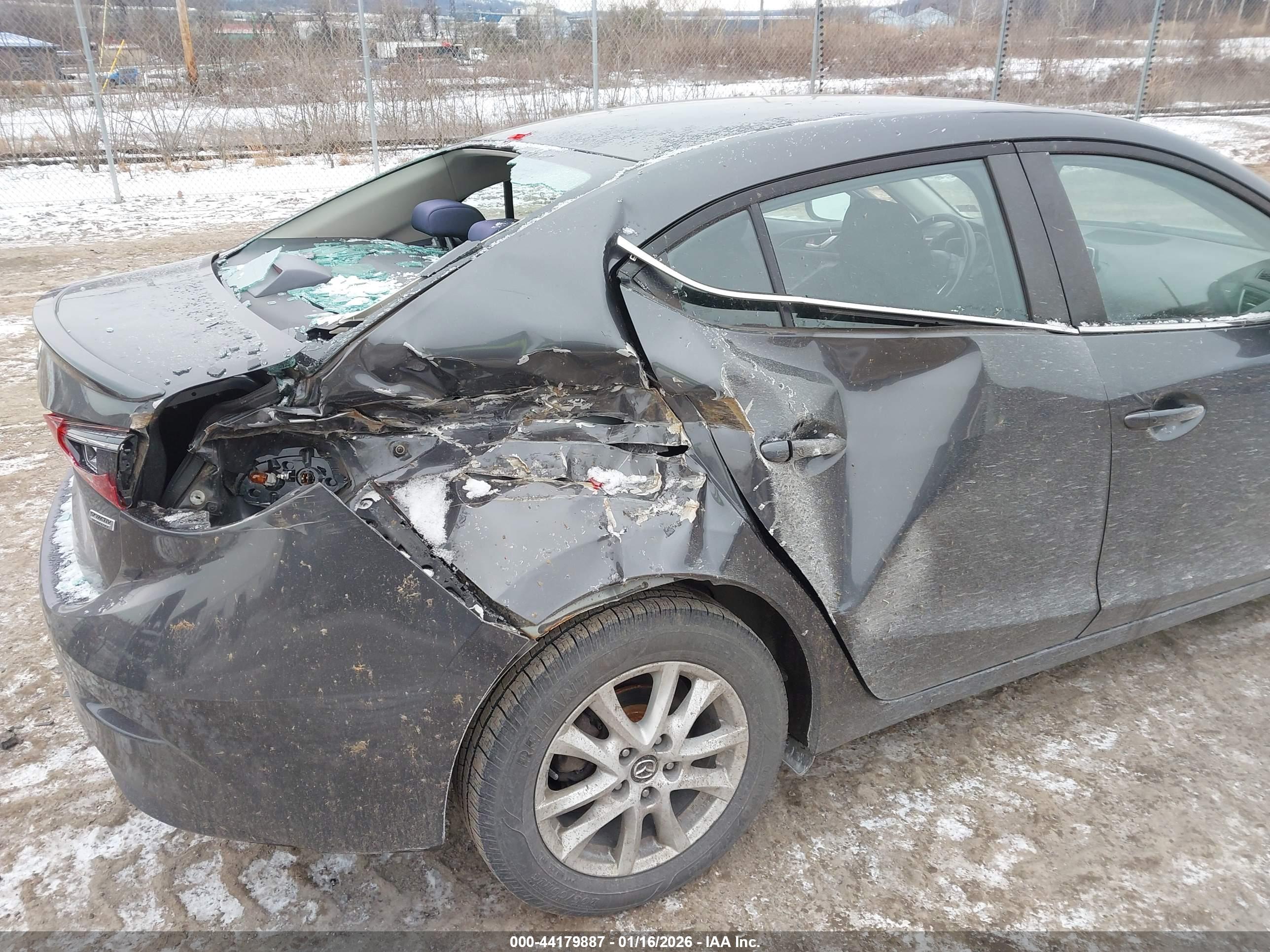 MAZDA MAZDA3 image 6