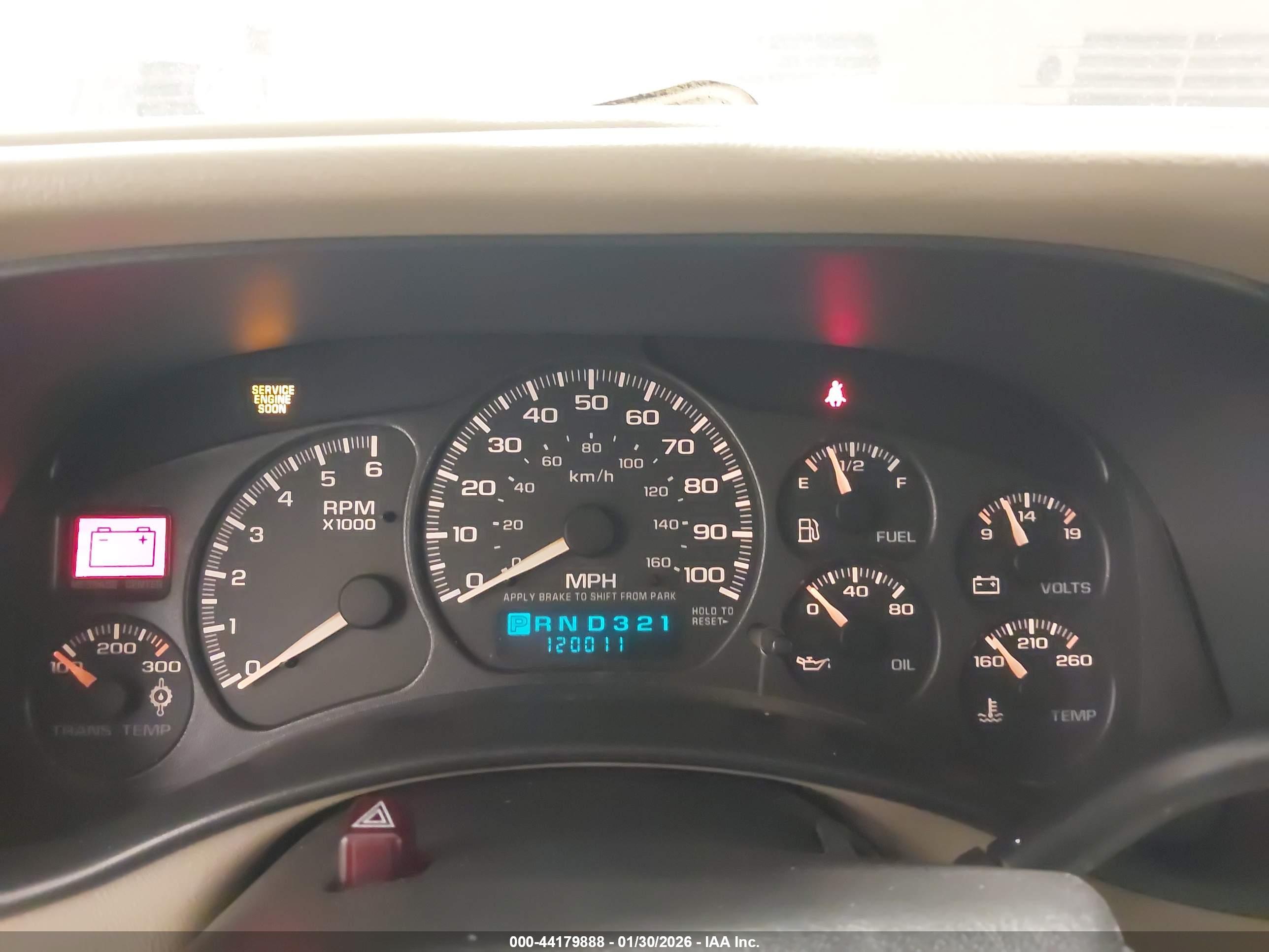 CHEVROLET SUBURBAN image 7