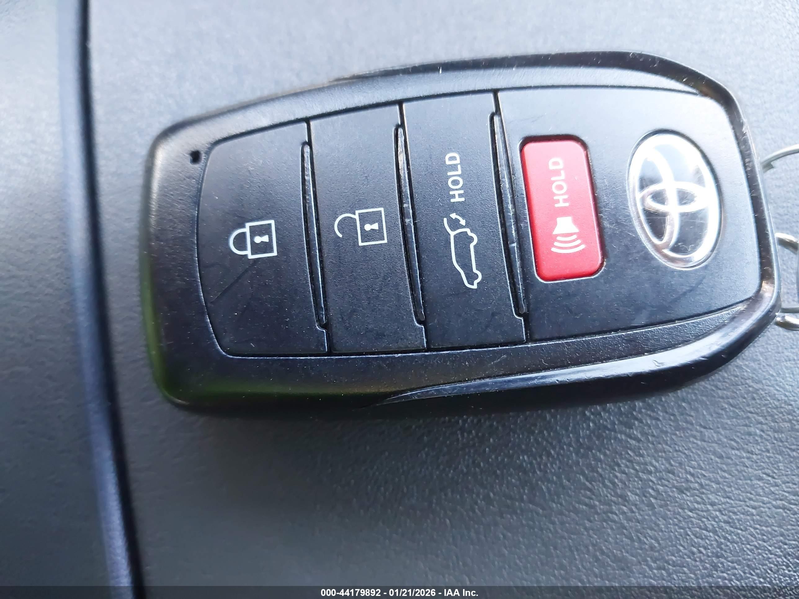TOYOTA HIGHLANDER image 11