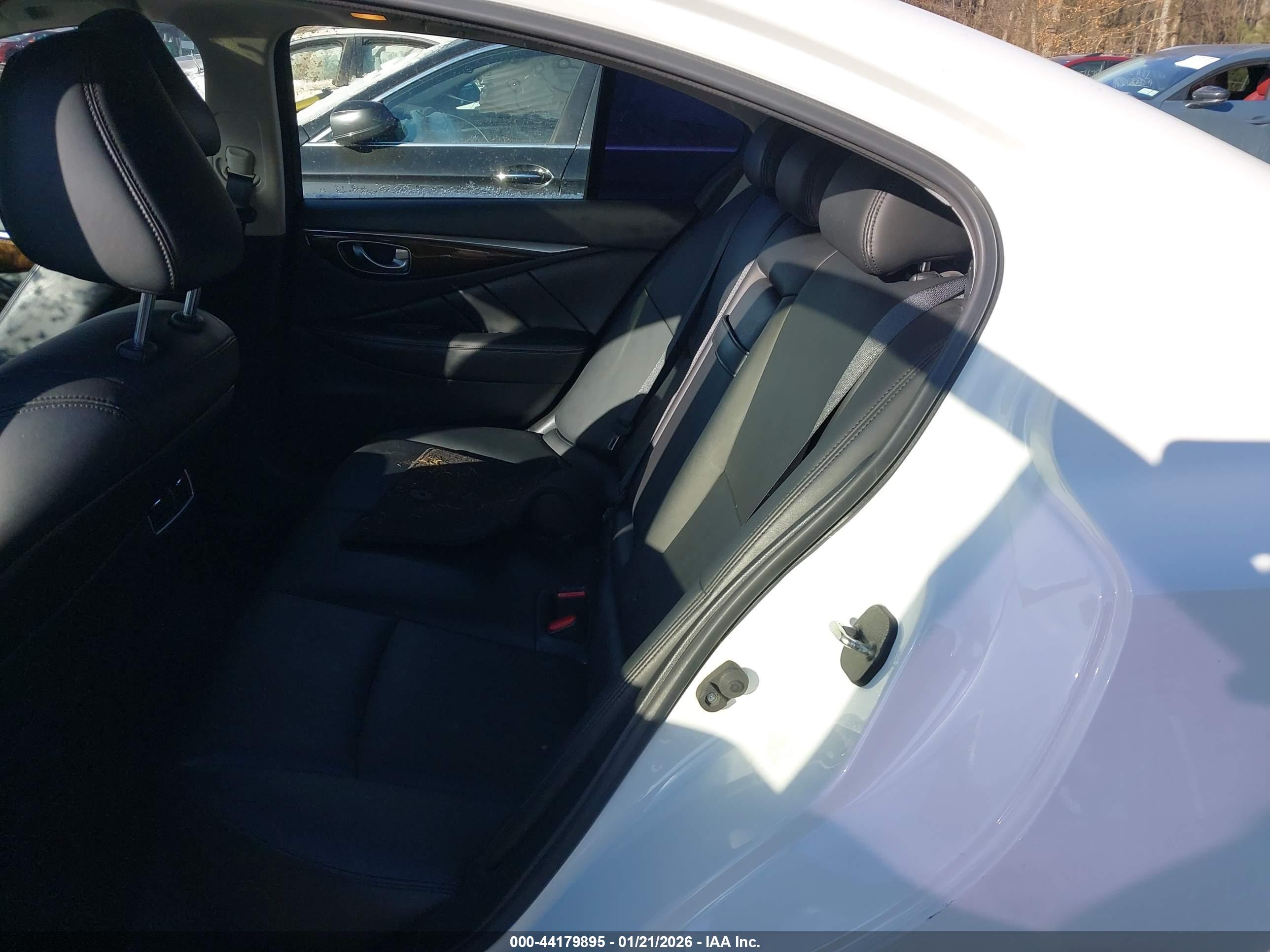 INFINITI Q50 image 8