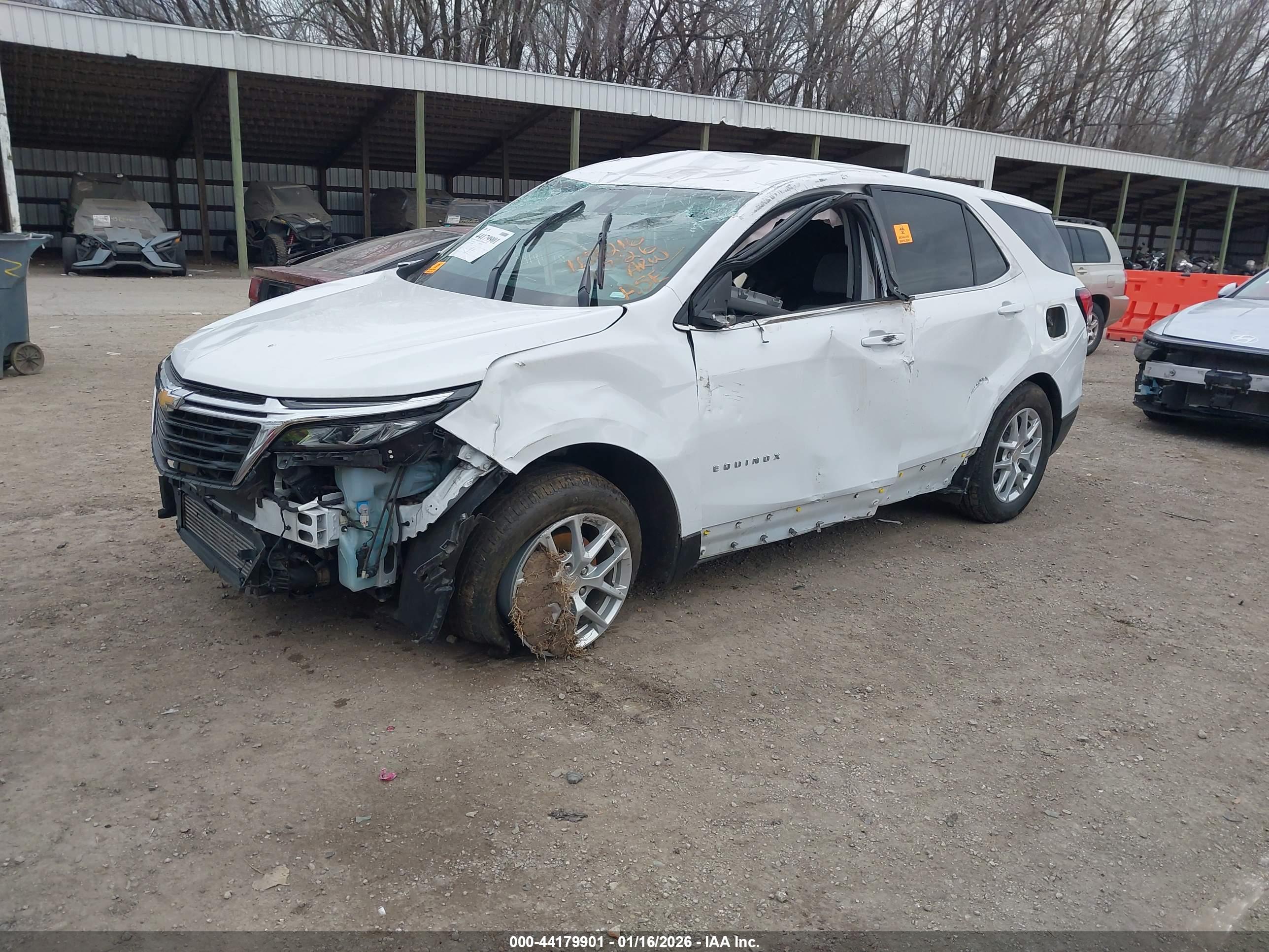 CHEVROLET EQUINOX image 2