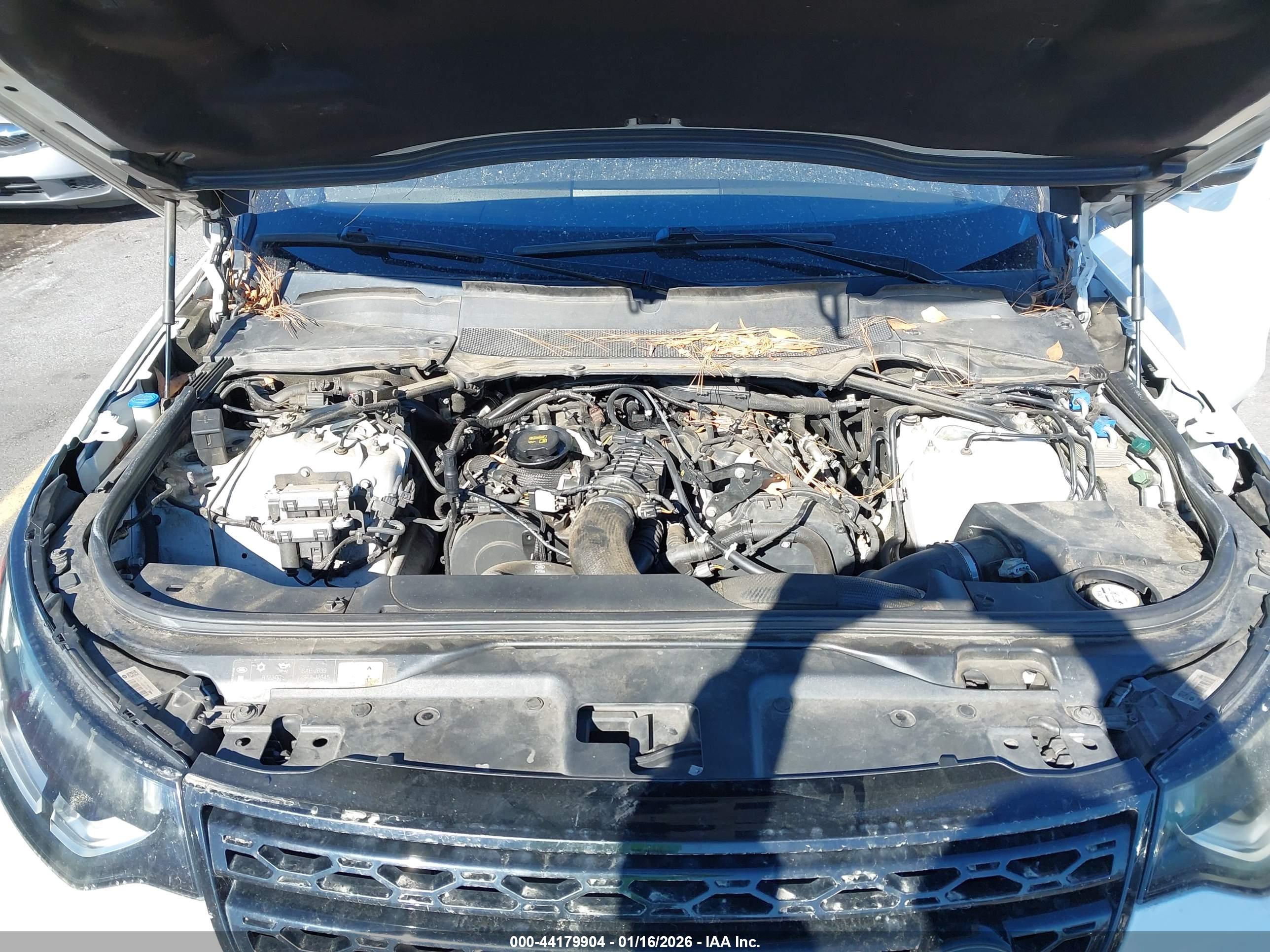LAND ROVER image 10