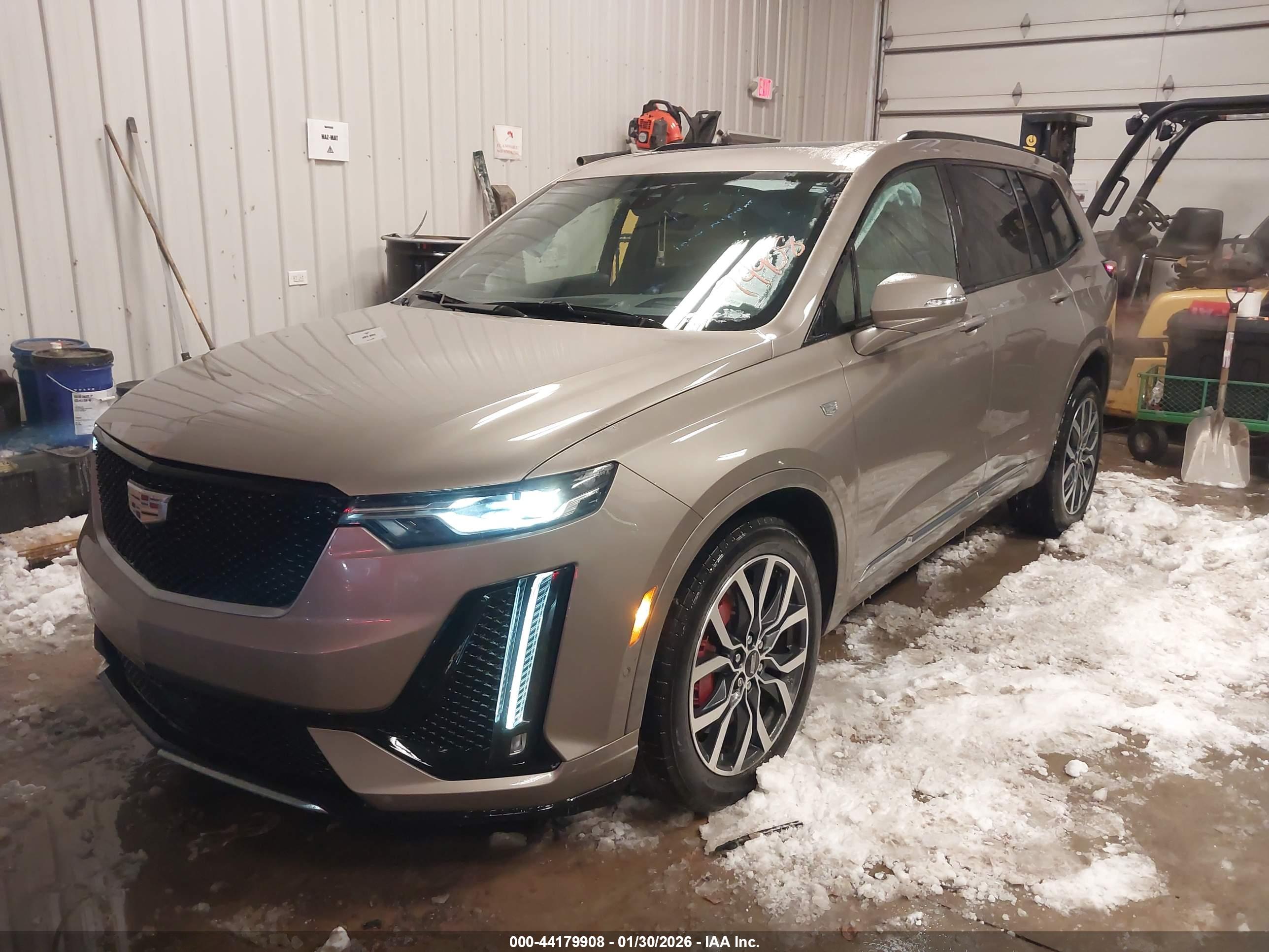 CADILLAC XT6 image 2