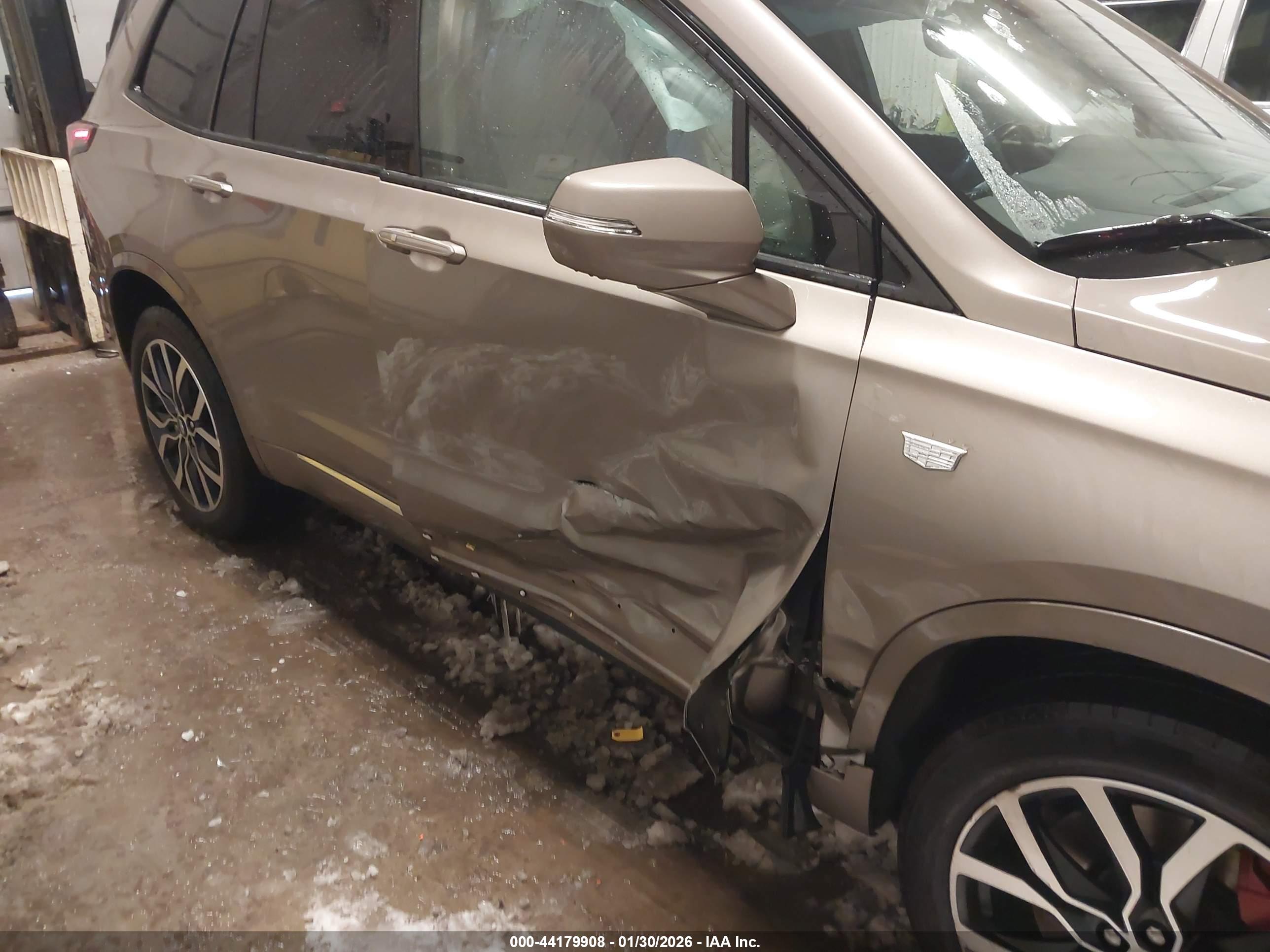 CADILLAC XT6 image 6