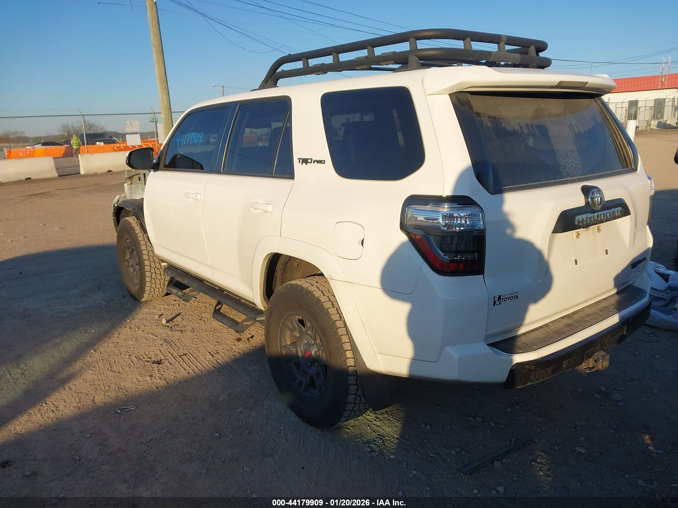 TOYOTA 4RUNNER image 3