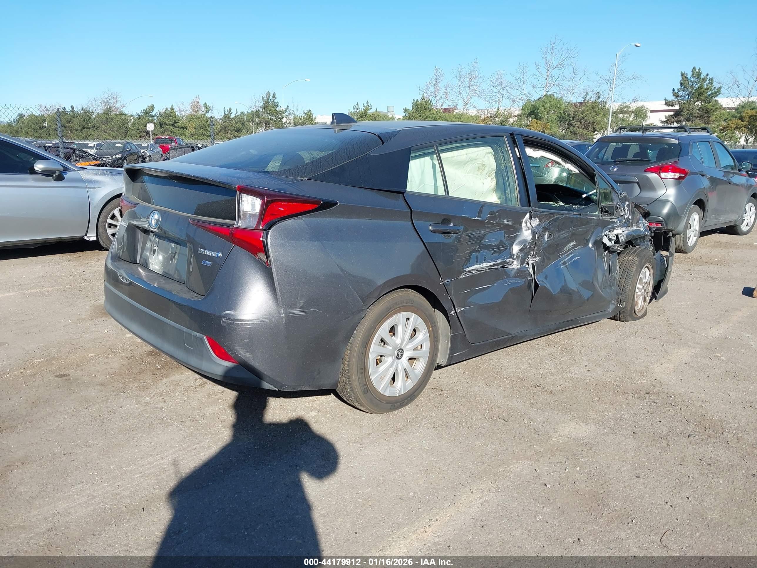 TOYOTA PRIUS image 4