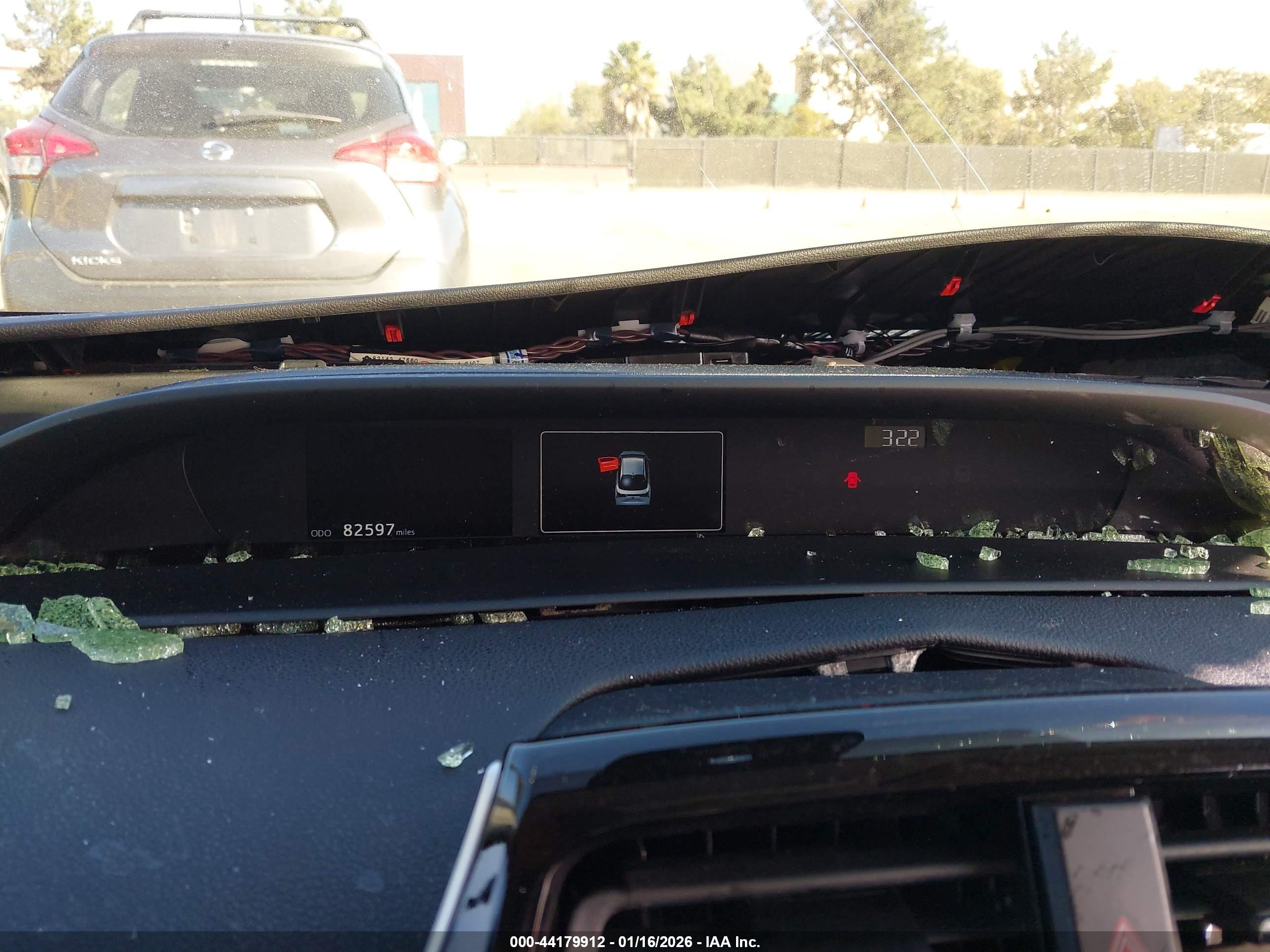 TOYOTA PRIUS image 7