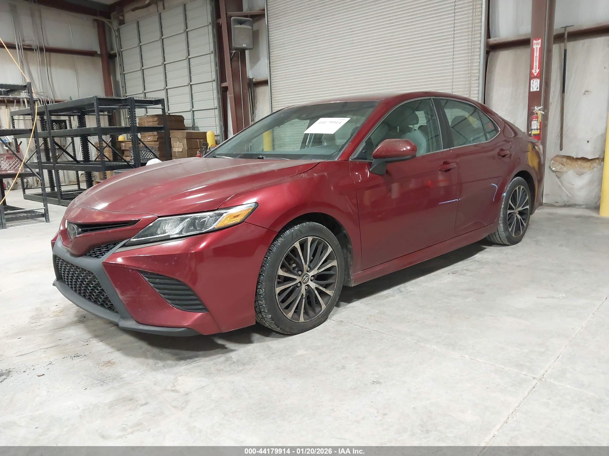 TOYOTA CAMRY image 2