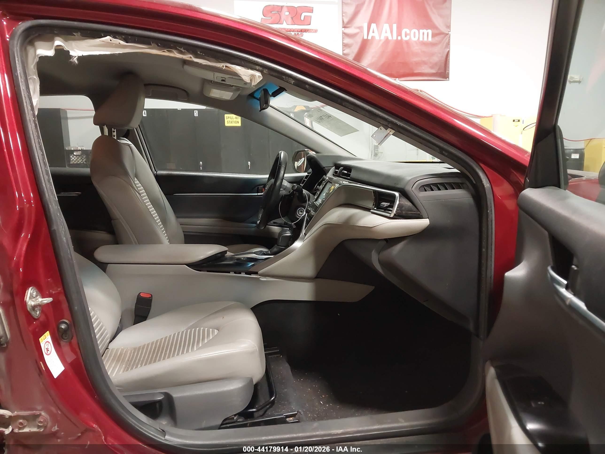 TOYOTA CAMRY image 5