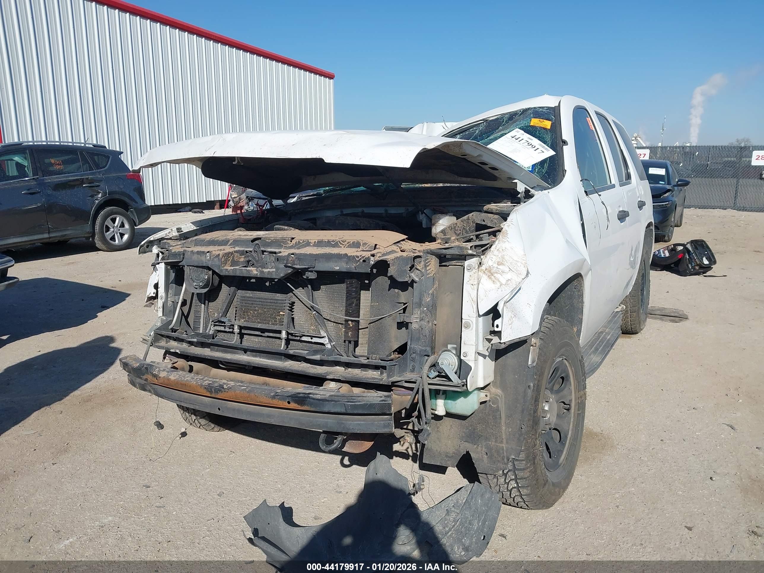 CHEVROLET TAHOE image 2