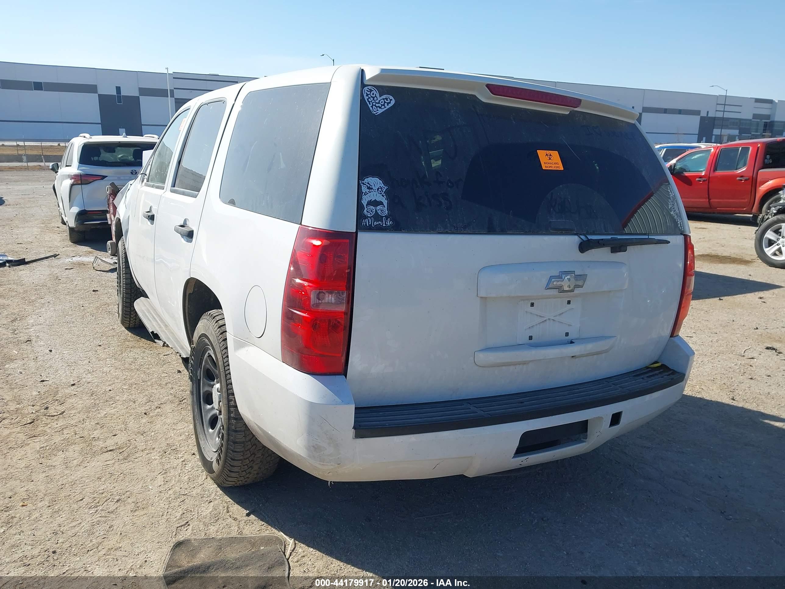 CHEVROLET TAHOE image 3