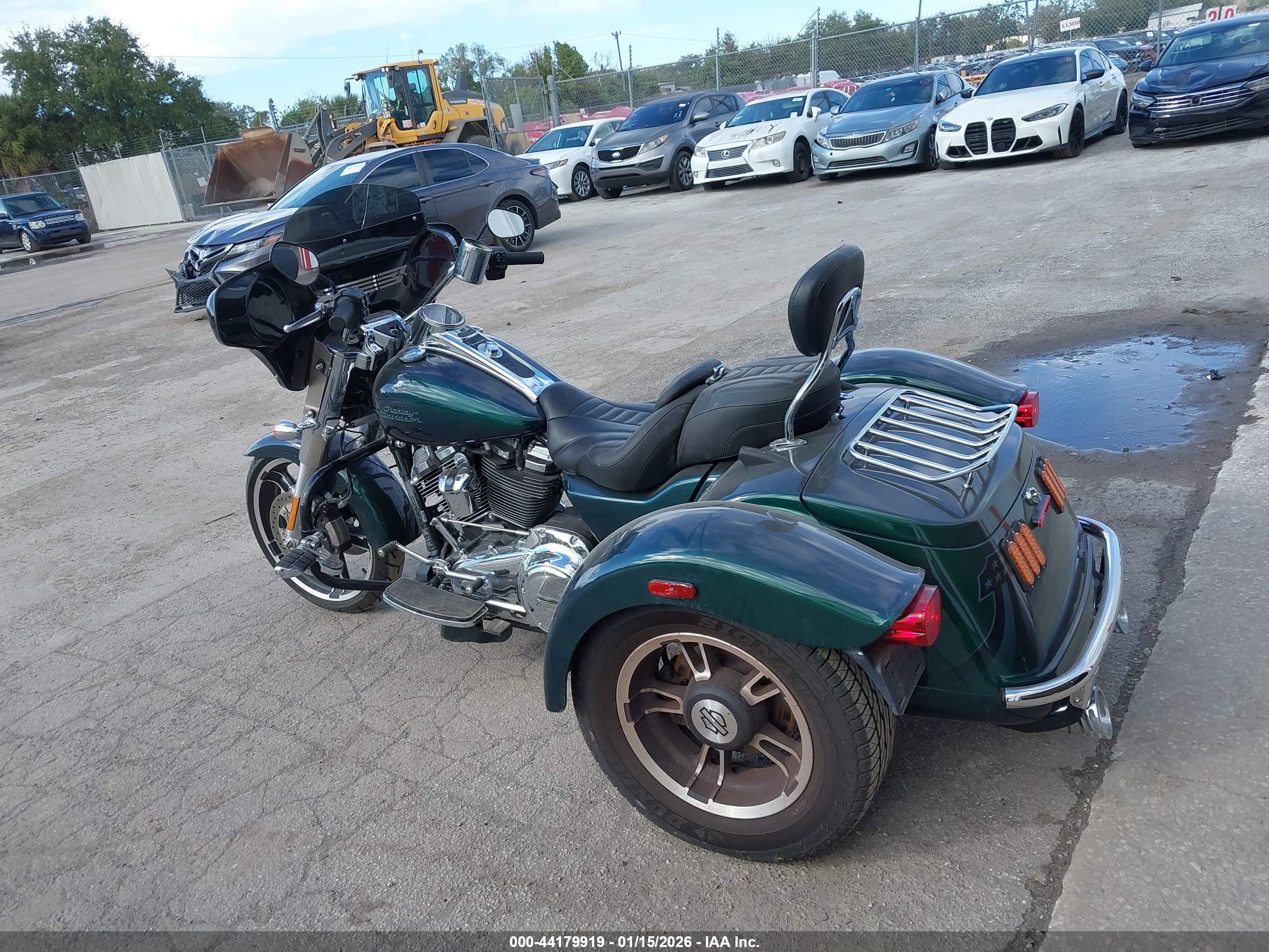HARLEY-DAVIDSON FLRT image 3
