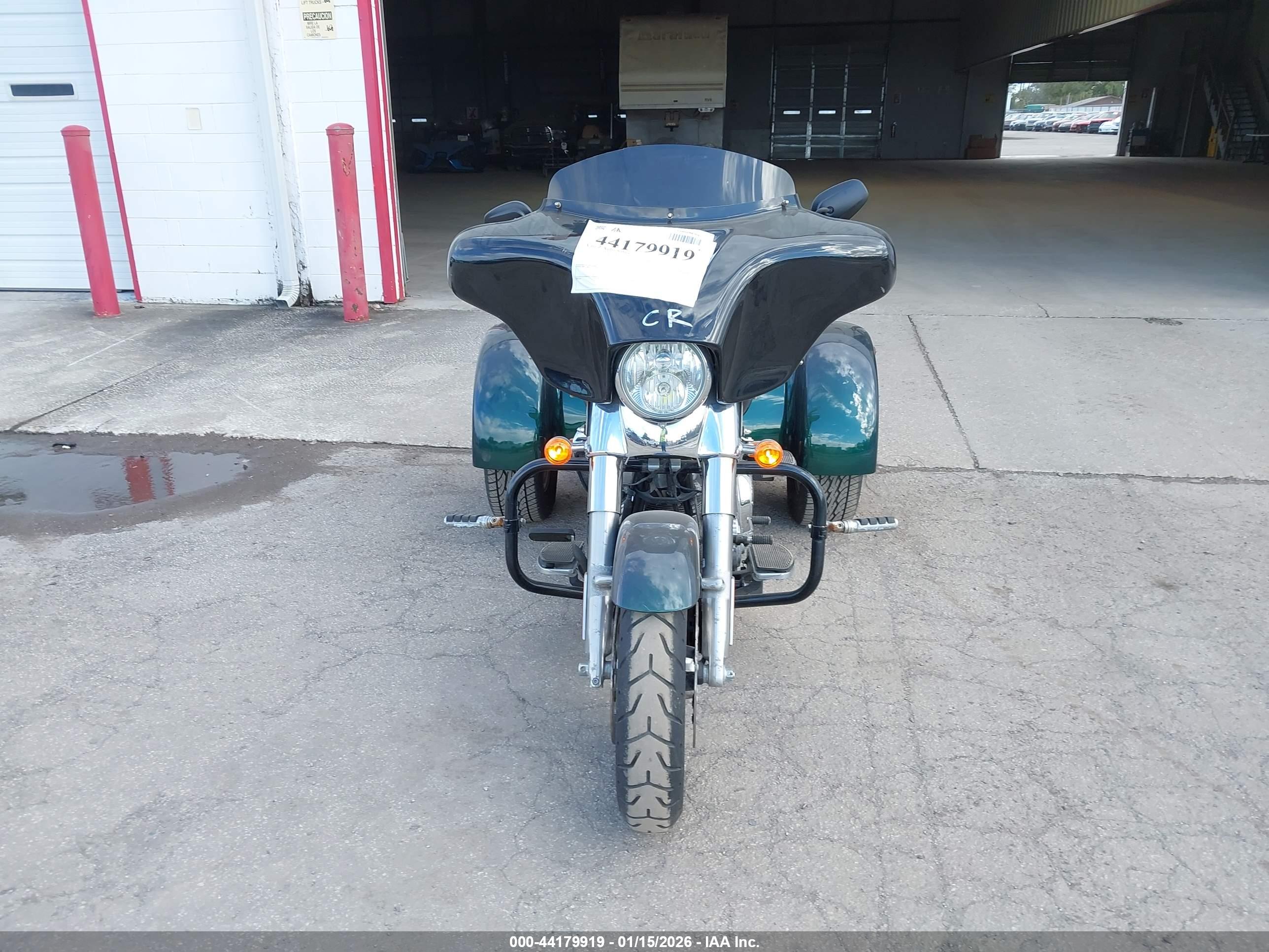 HARLEY-DAVIDSON FLRT image 5