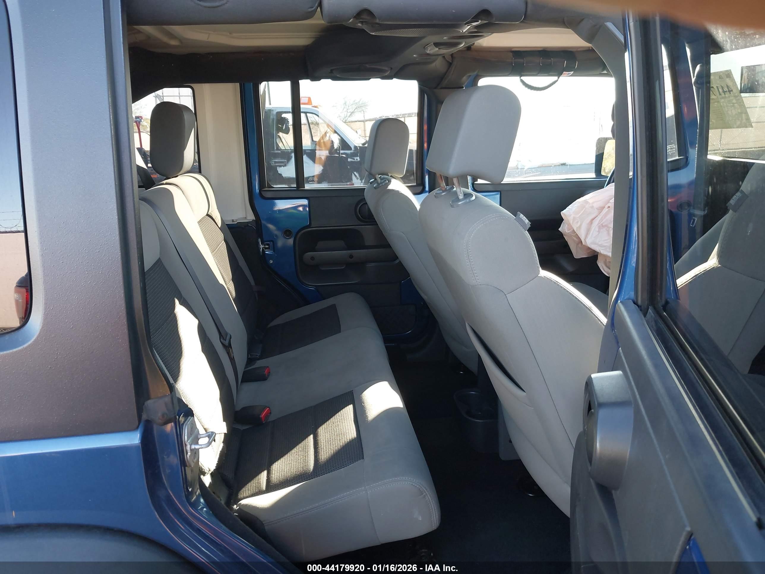 JEEP WRANGLER image 8