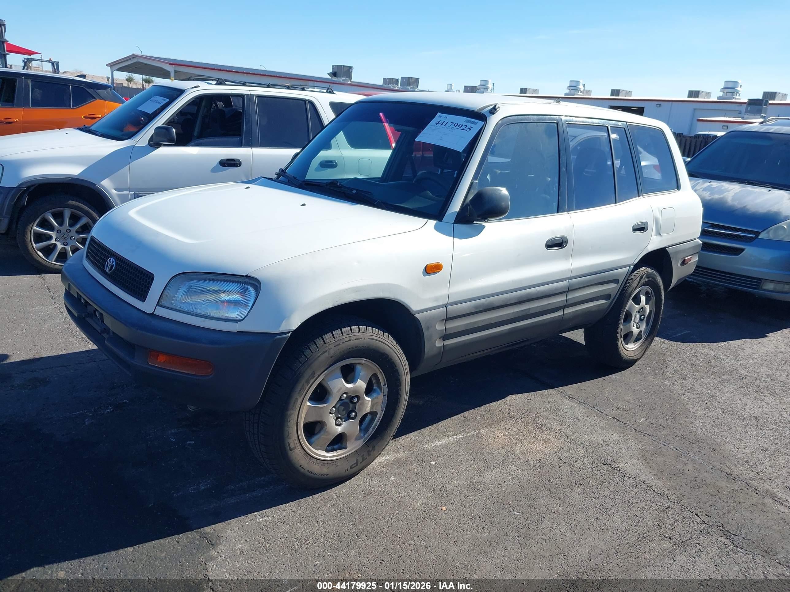 TOYOTA RAV4 image 2