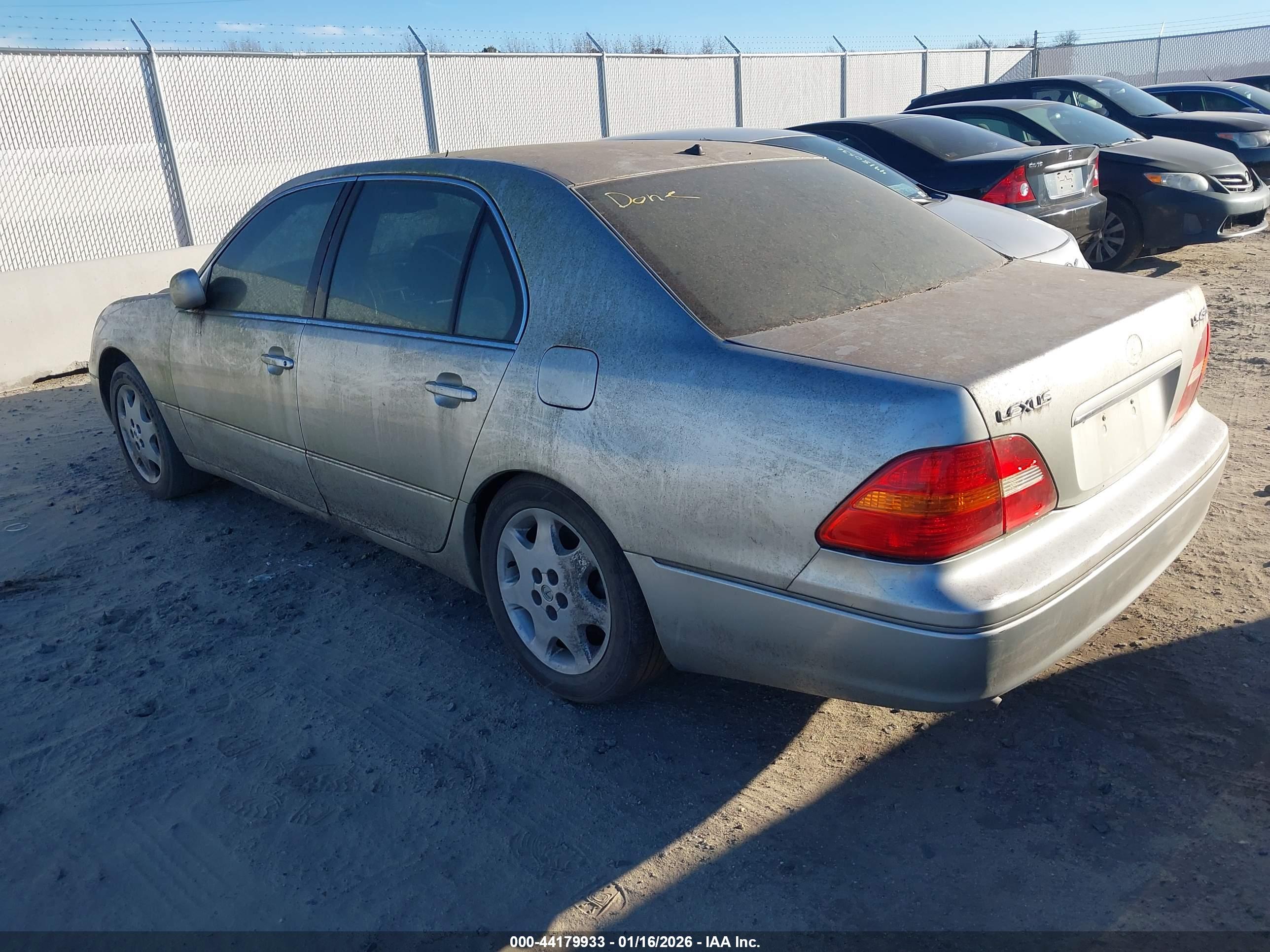 LEXUS LS image 3
