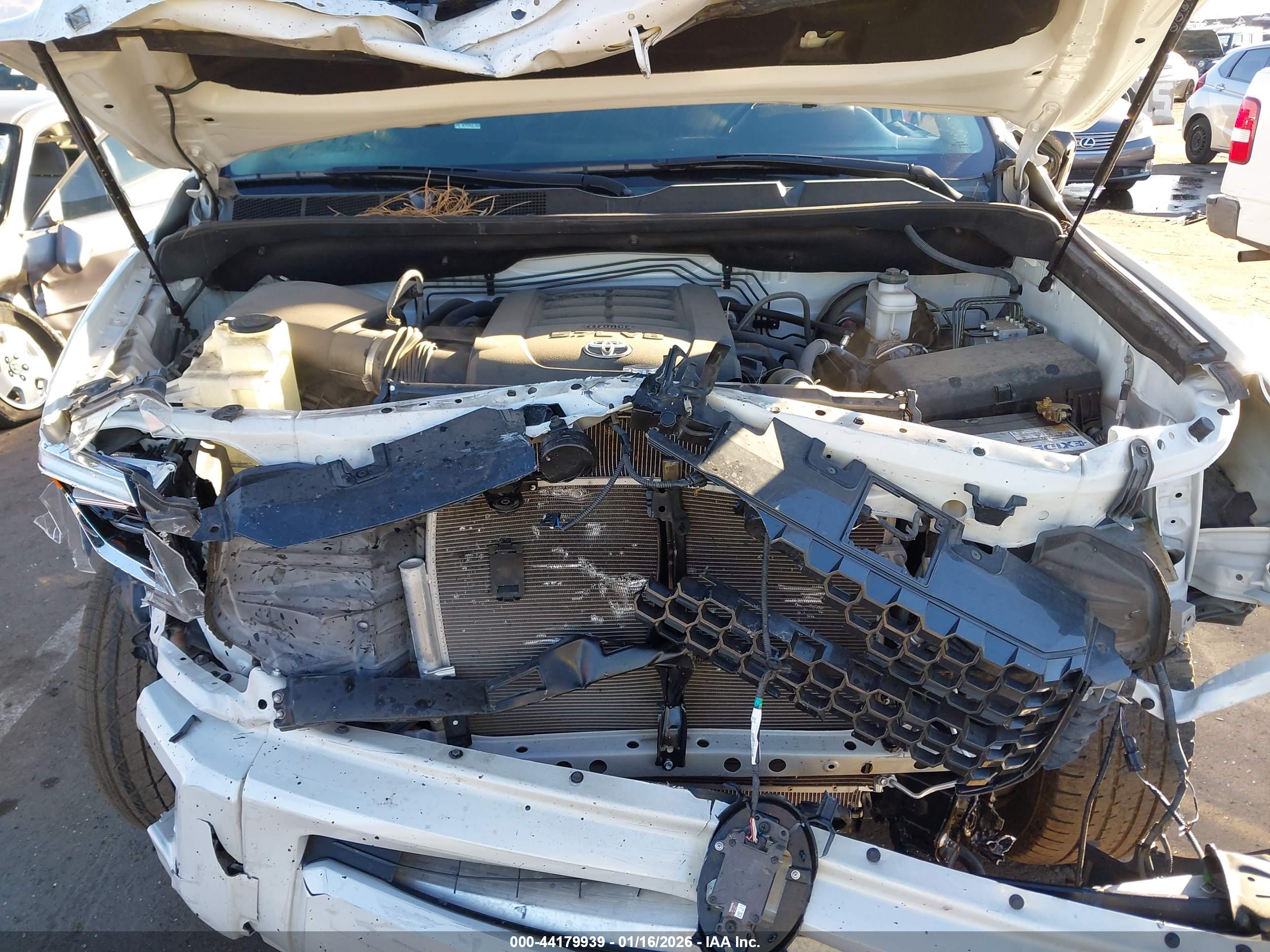 TOYOTA TUNDRA image 10