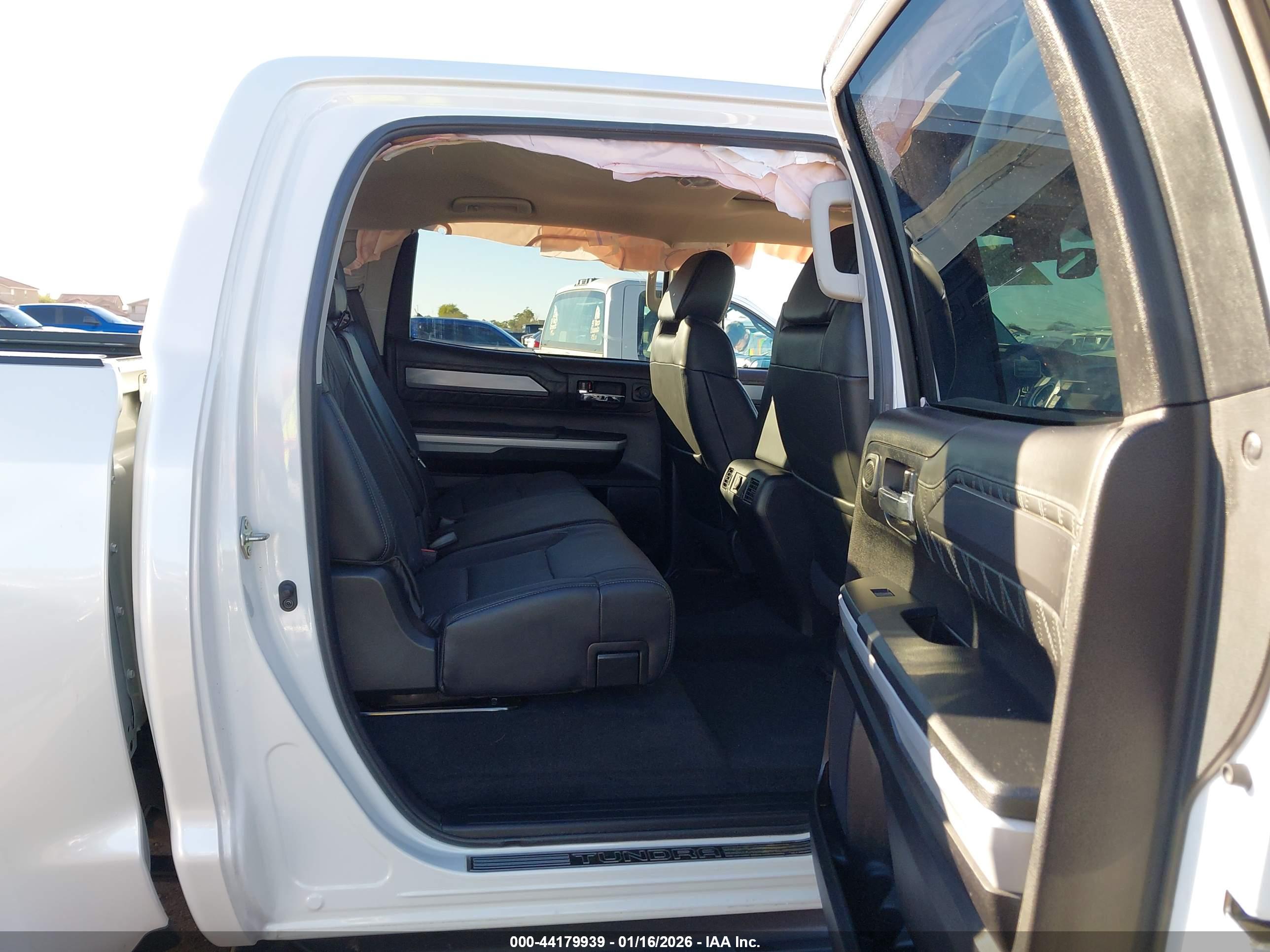 TOYOTA TUNDRA image 8