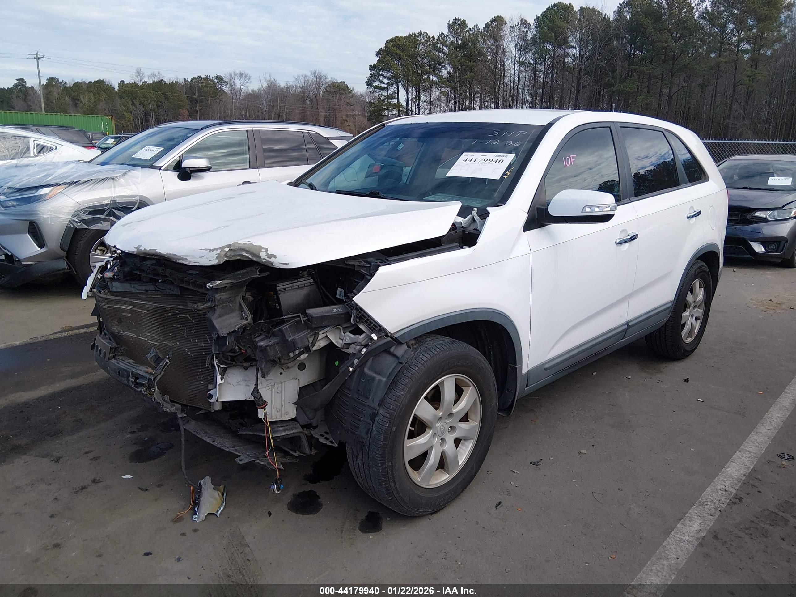KIA SORENTO image 2