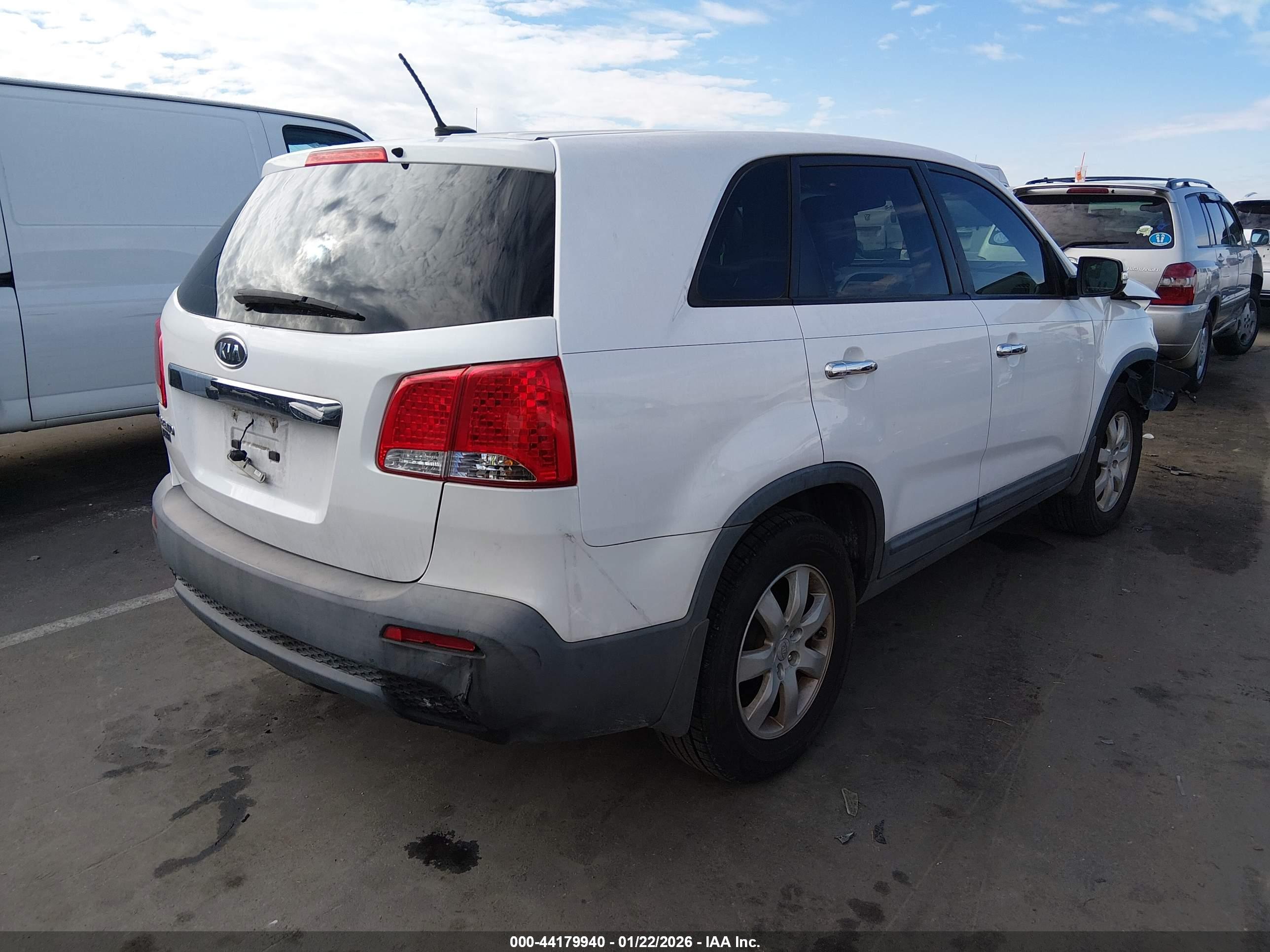 KIA SORENTO image 4