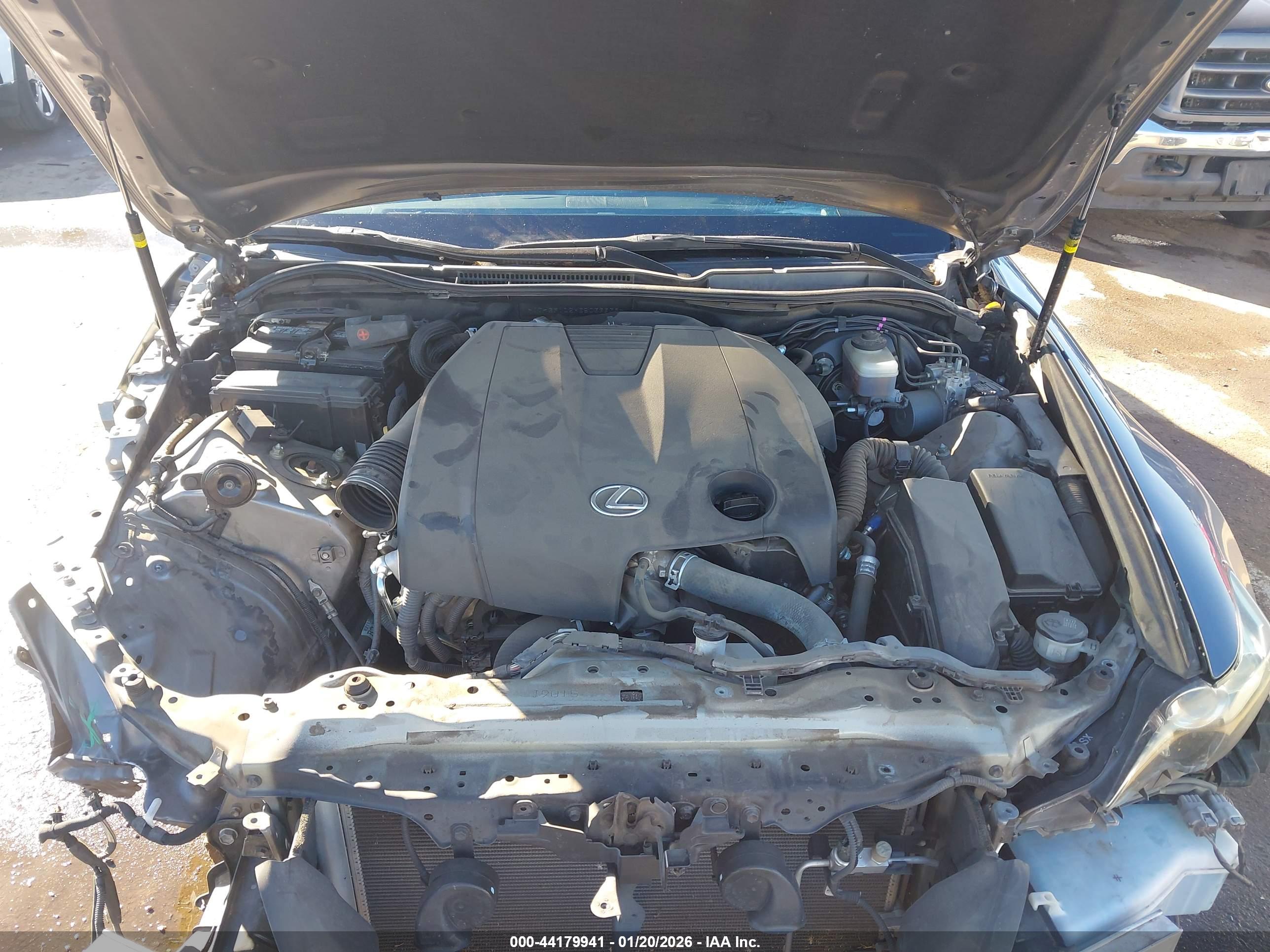 LEXUS IS image 10