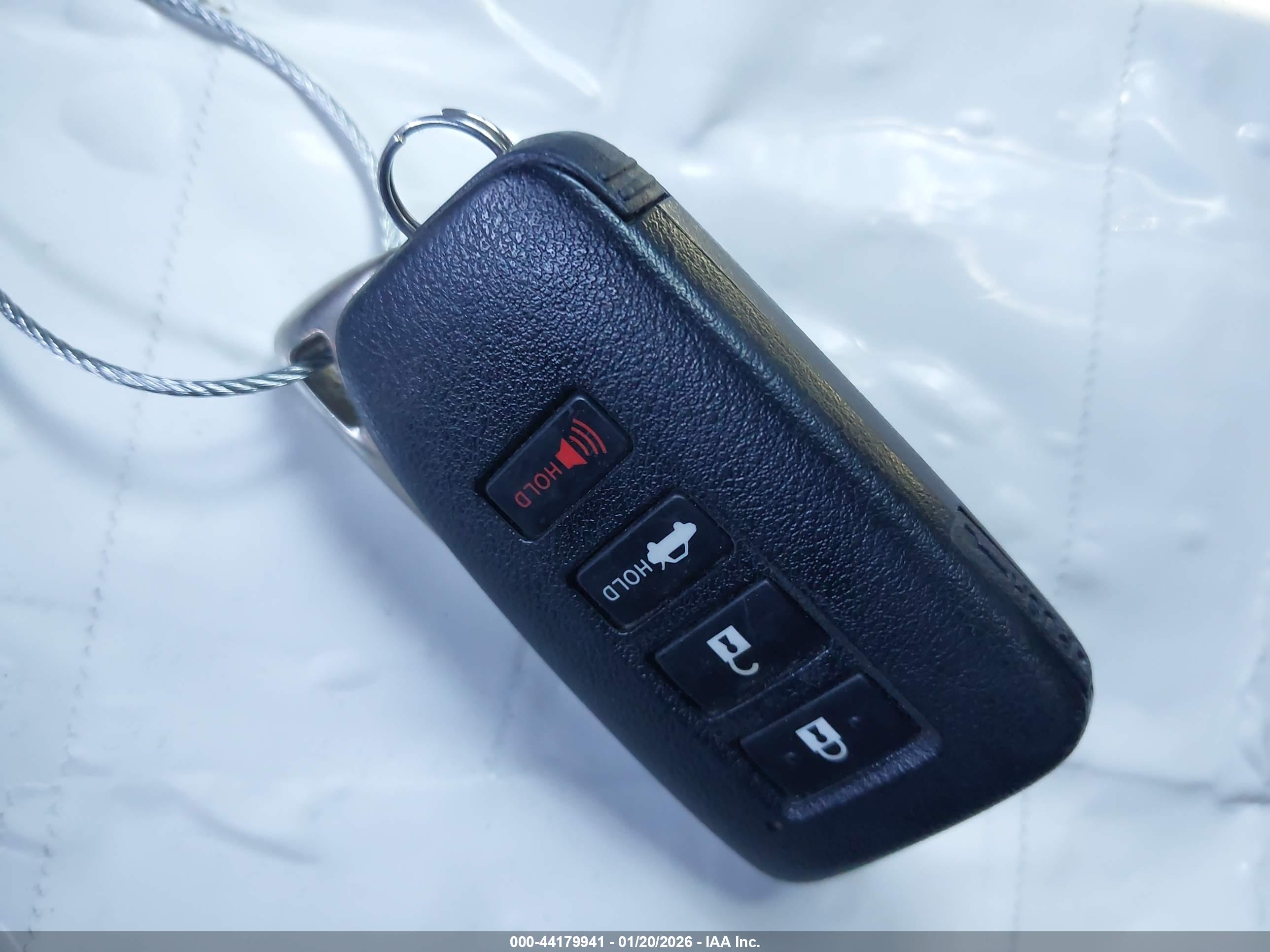 LEXUS IS image 11