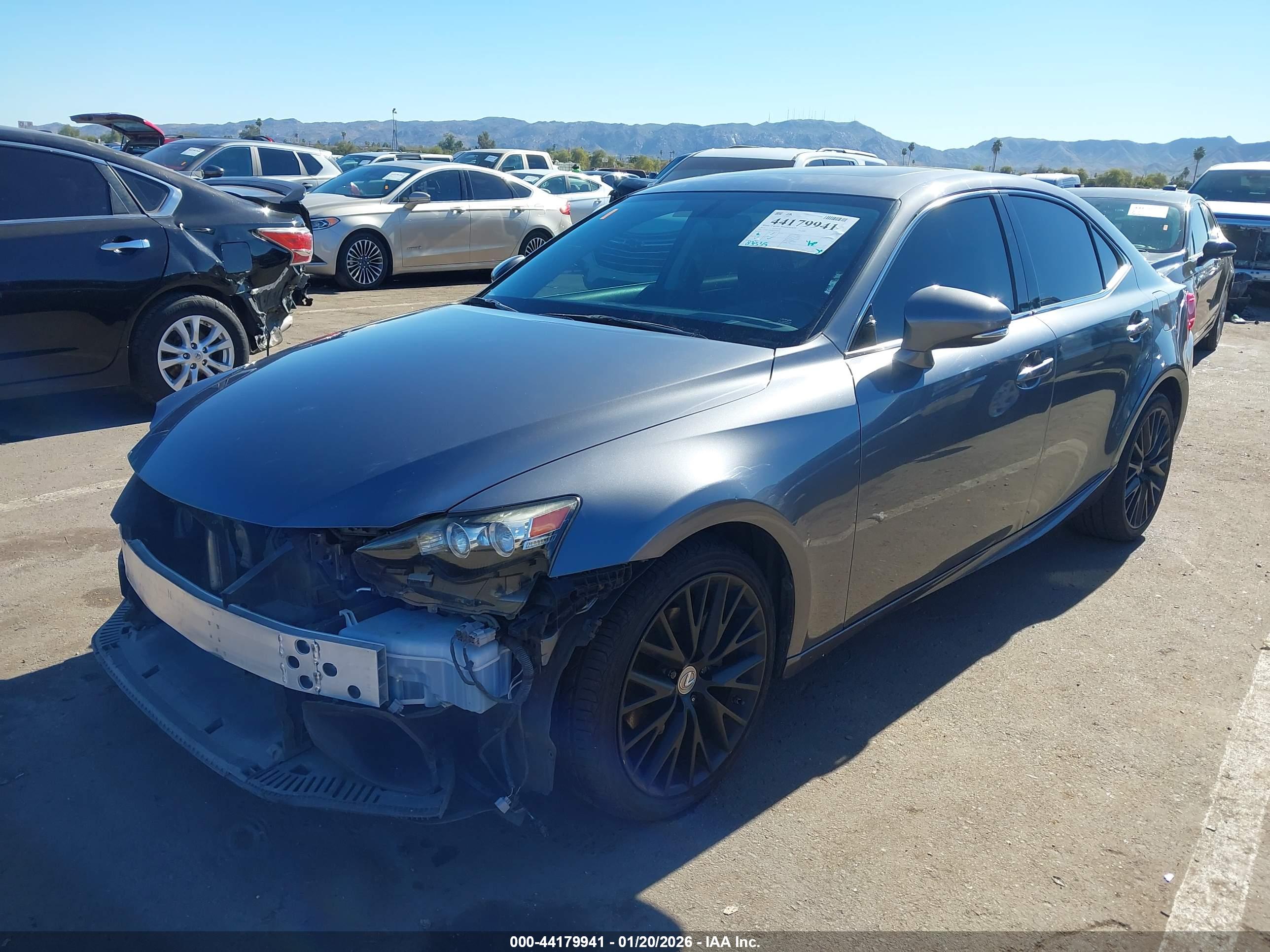 LEXUS IS image 2